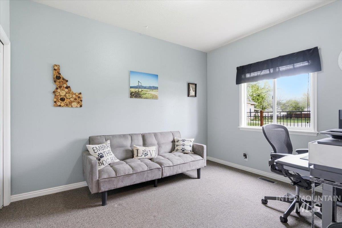 3727 N Hollymount Way, Meridian, Idaho 83646, 3 Bedrooms, 2 Bathrooms, Residential For Sale, Price $598,000,MLS 98984329