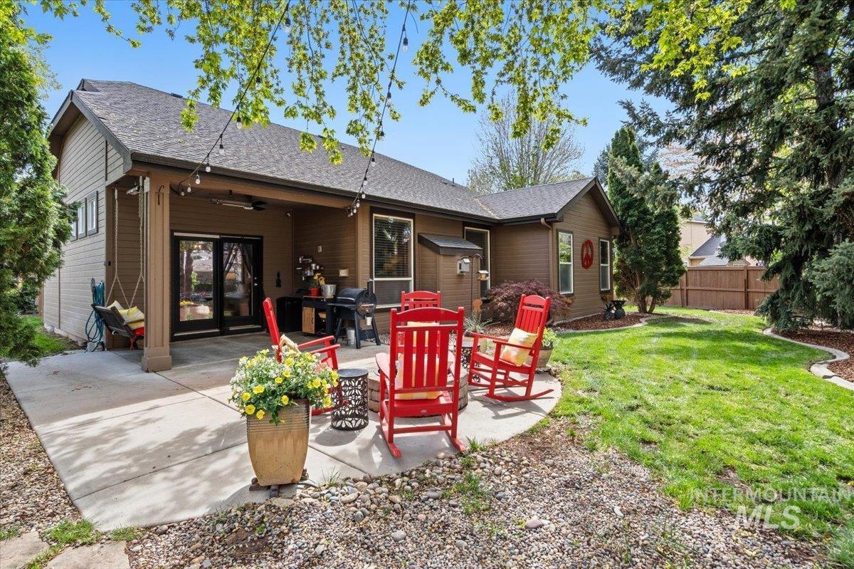 3727 N Hollymount Way, Meridian, Idaho 83646, 3 Bedrooms, 2 Bathrooms, Residential For Sale, Price $598,000,MLS 98984329
