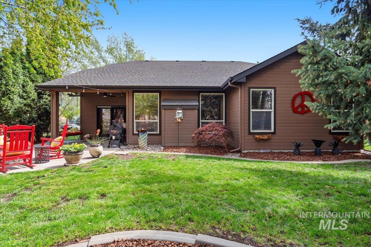 3727 N Hollymount Way, Meridian, Idaho 83646, 3 Bedrooms, 2 Bathrooms, Residential For Sale, Price $598,000,MLS 98984329