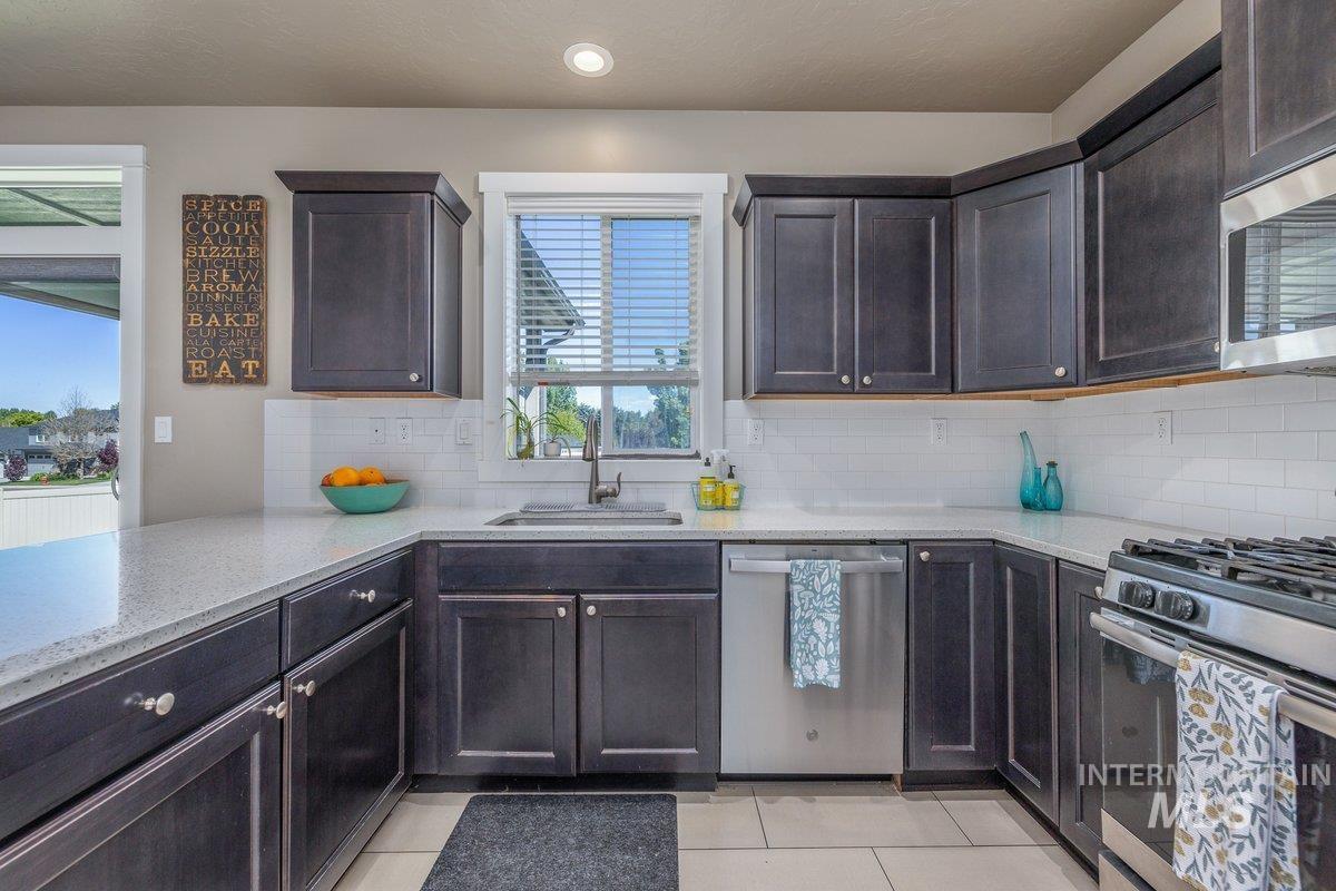 9644 W Goldenpond Ct, Boise, Idaho 83709, 4 Bedrooms, 2.5 Bathrooms, Residential For Sale, Price $545,000,MLS 98984332