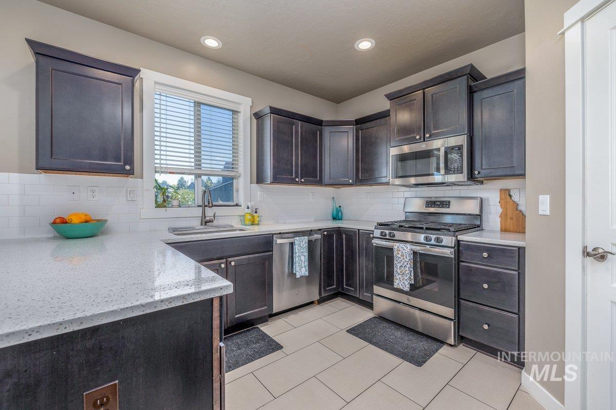 9644 W Goldenpond Ct, Boise, Idaho 83709, 4 Bedrooms, 2.5 Bathrooms, Residential For Sale, Price $545,000,MLS 98984332