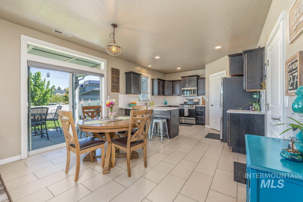 9644 W Goldenpond Ct, Boise, Idaho 83709, 4 Bedrooms, 2.5 Bathrooms, Residential For Sale, Price $545,000,MLS 98984332