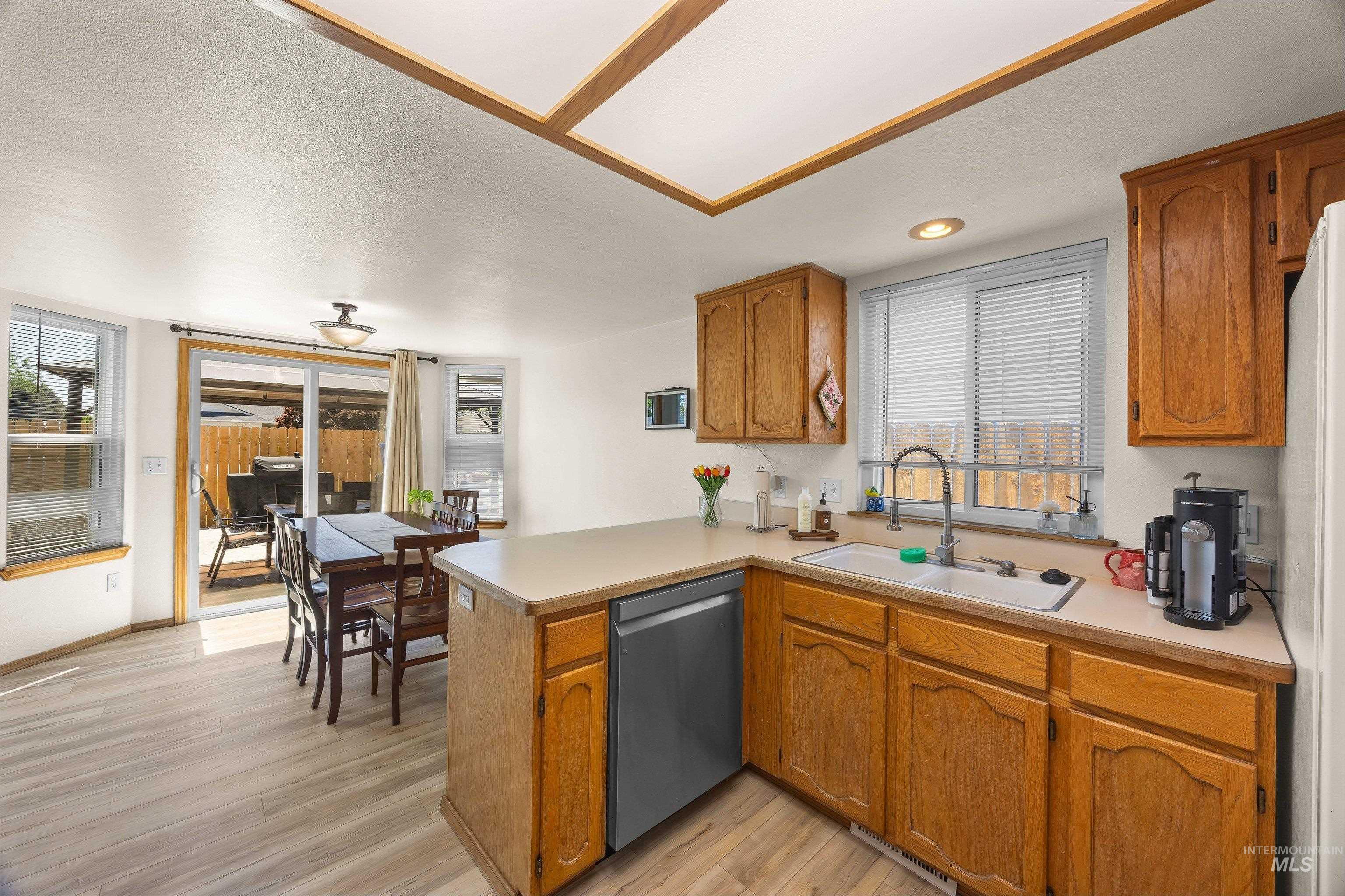 10747 W Irving Ct, Boise, Idaho 83713-0614, 3 Bedrooms, 2 Bathrooms, Residential For Sale, Price $424,900, 98984333