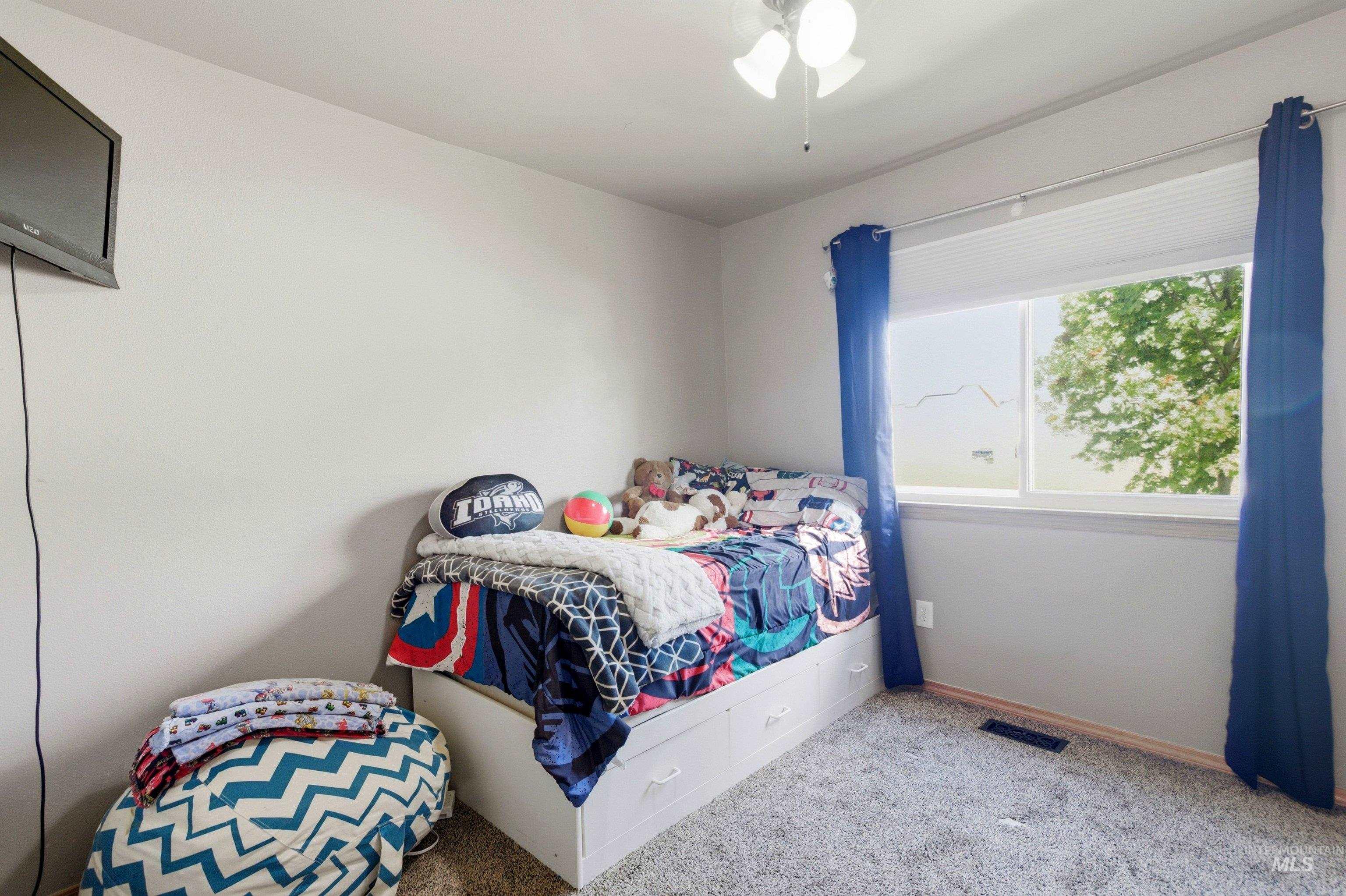 10747 W Irving Ct, Boise, Idaho 83713-0614, 3 Bedrooms, 2 Bathrooms, Residential For Sale, Price $445,000,MLS 98984333