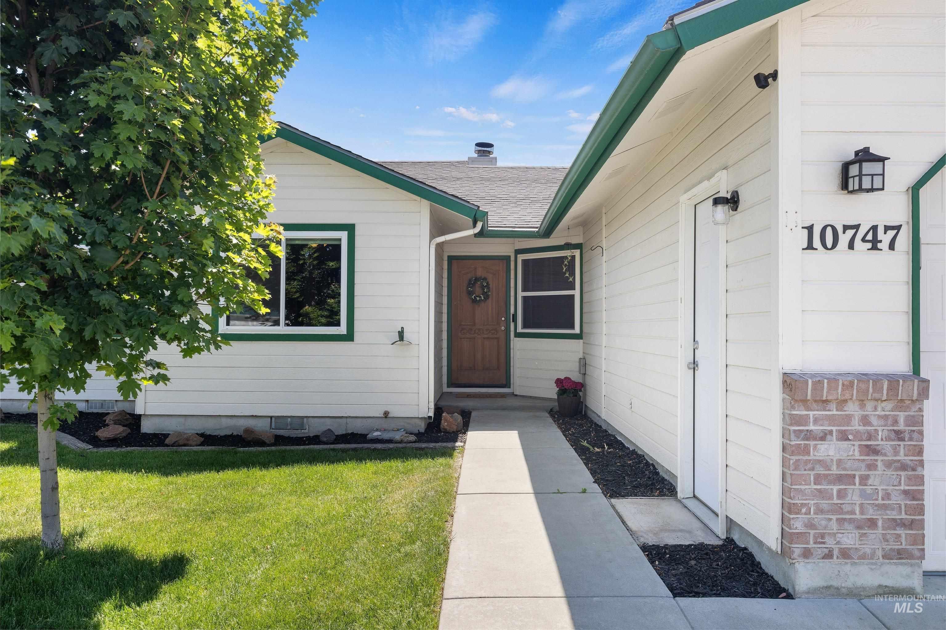 10747 W Irving Ct, Boise, Idaho 83713-0614, 3 Bedrooms, 2 Bathrooms, Residential For Sale, Price $424,900, 98984333