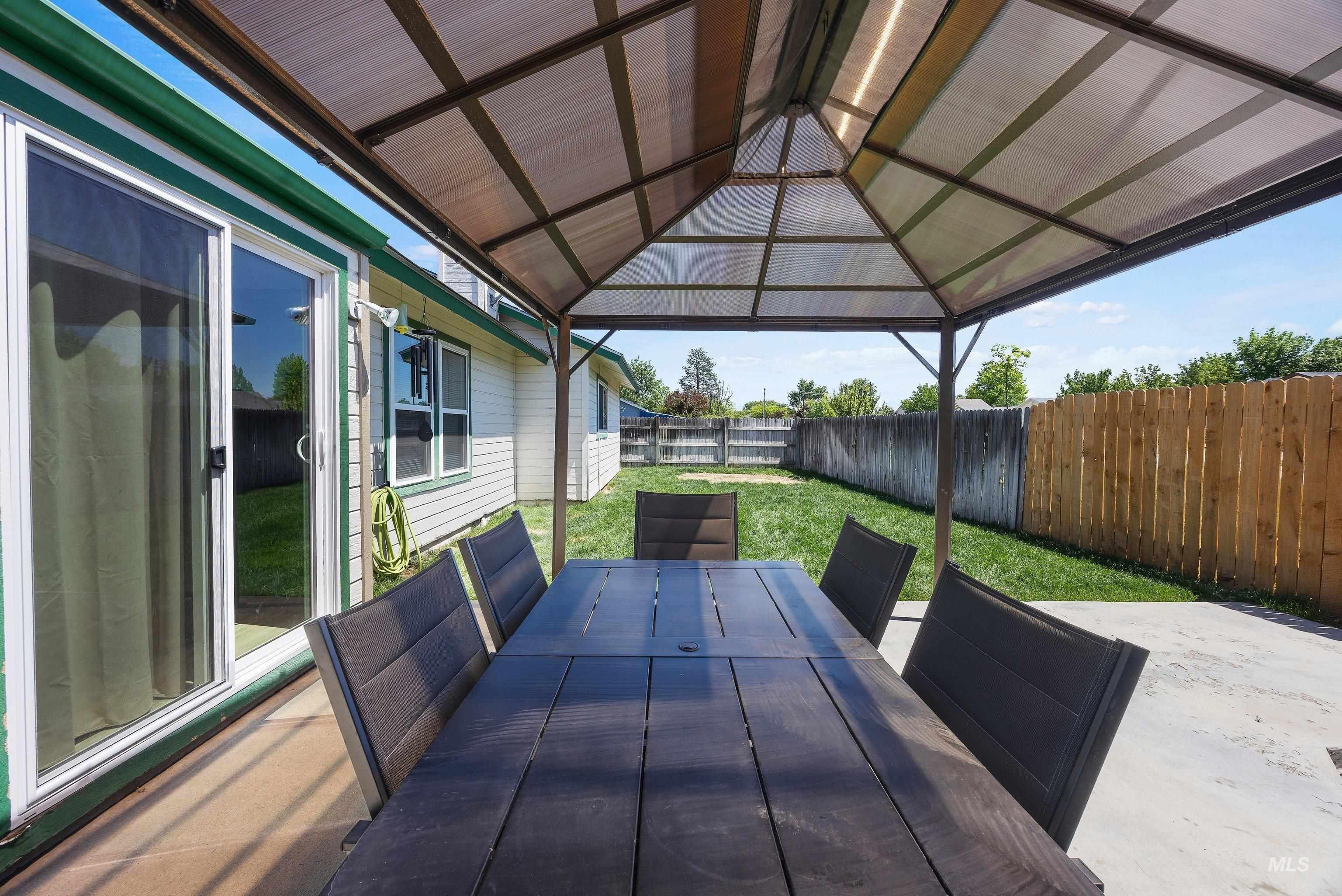 10747 W Irving Ct, Boise, Idaho 83713-0614, 3 Bedrooms, 2 Bathrooms, Residential For Sale, Price $424,900, 98984333