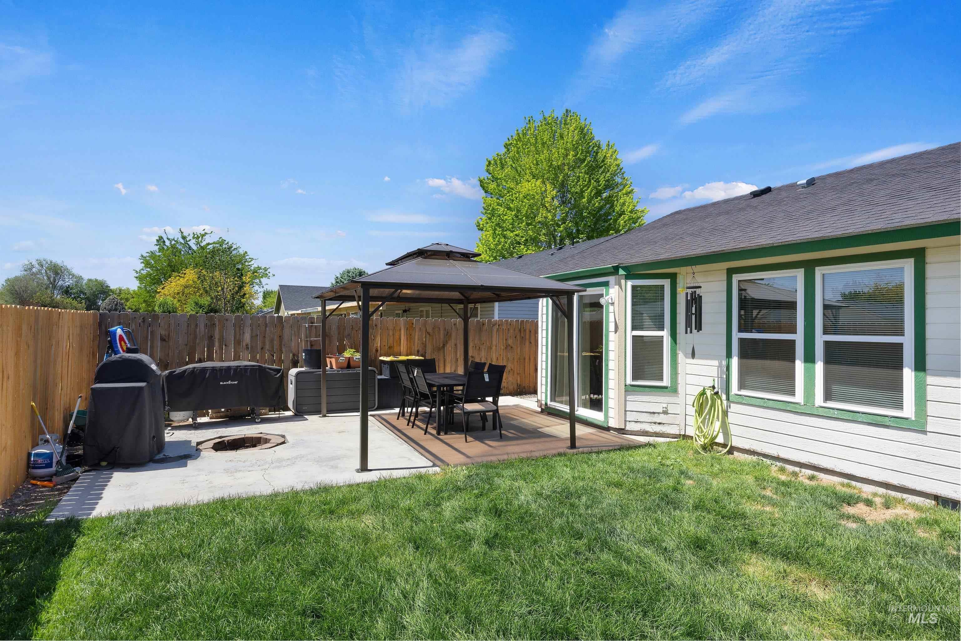 10747 W Irving Ct, Boise, Idaho 83713-0614, 3 Bedrooms, 2 Bathrooms, Residential For Sale, Price $424,900, 98984333