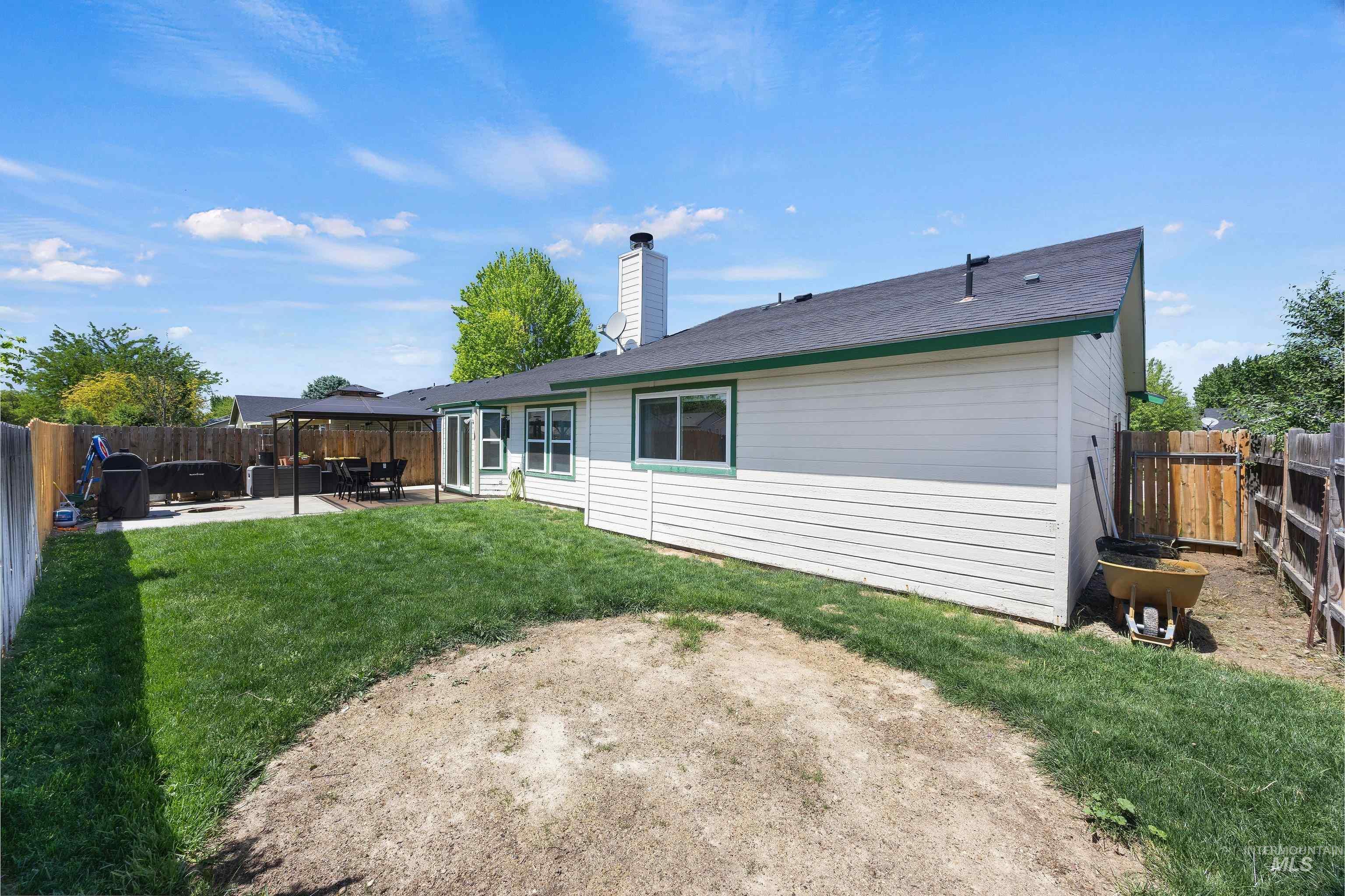 10747 W Irving Ct, Boise, Idaho 83713-0614, 3 Bedrooms, 2 Bathrooms, Residential For Sale, Price $424,900, 98984333