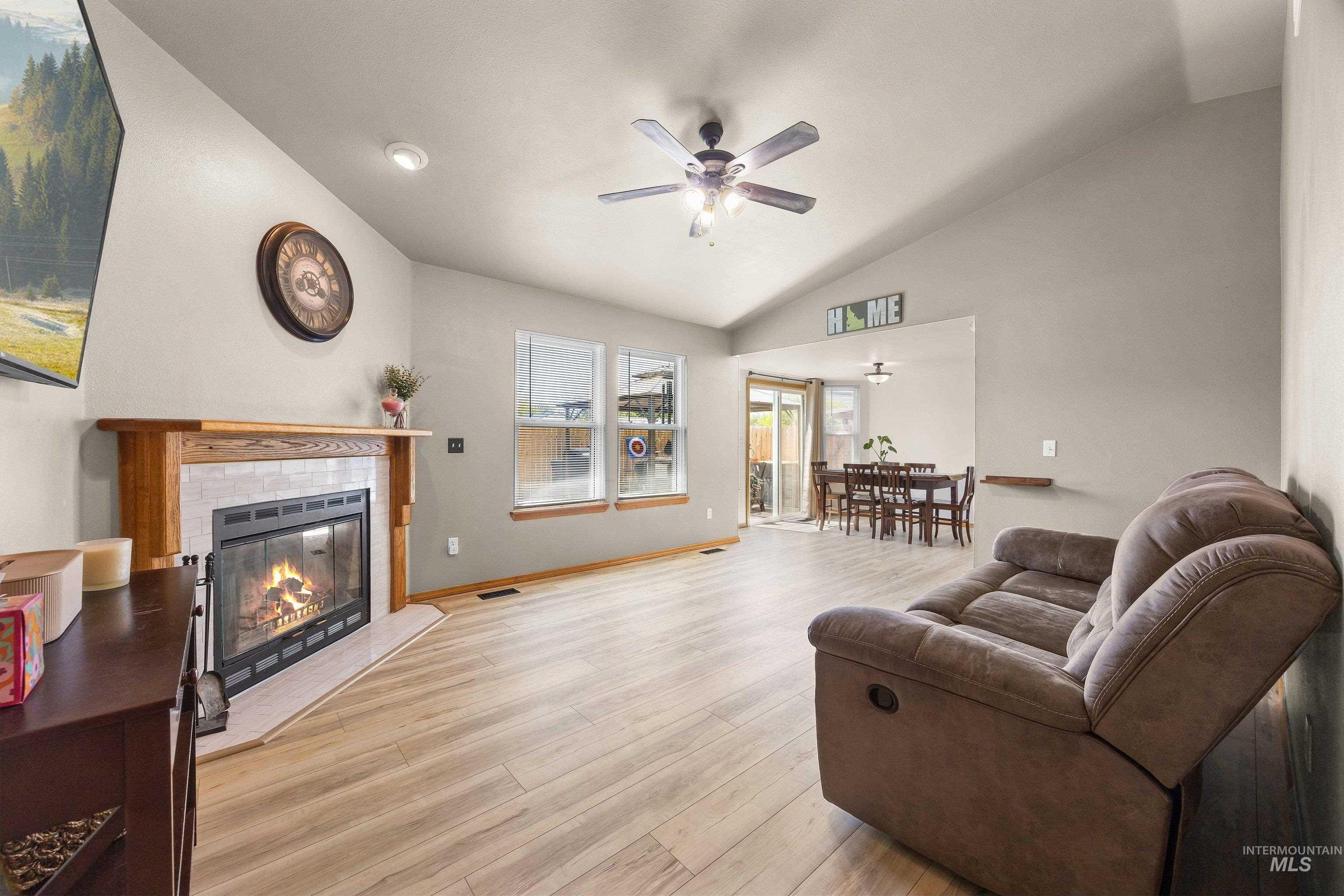 10747 W Irving Ct, Boise, Idaho 83713-0614, 3 Bedrooms, 2 Bathrooms, Residential For Sale, Price $424,900, 98984333