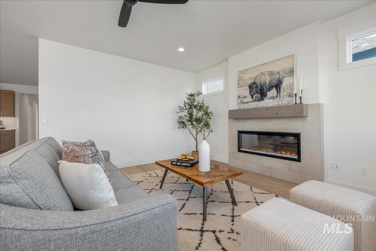395 E Chevy Dr, Boise, Idaho 83716, 3 Bedrooms, 2 Bathrooms, Residential For Sale, Price $479,000,MLS 98984335