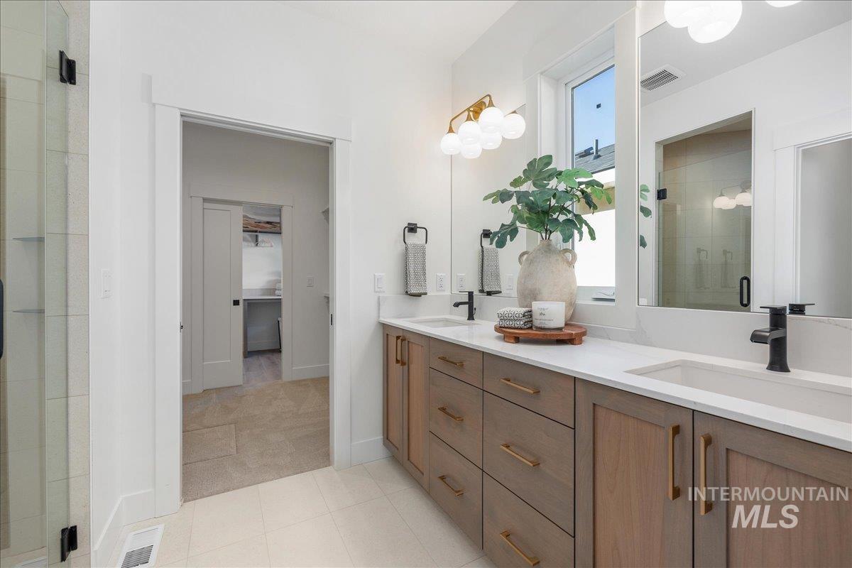 395 E Chevy Dr, Boise, Idaho 83716, 3 Bedrooms, 2 Bathrooms, Residential For Sale, Price $479,000, 98984335
