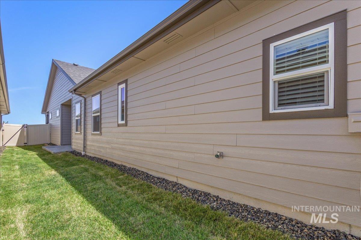 395 E Chevy Dr, Boise, Idaho 83716, 3 Bedrooms, 2 Bathrooms, Residential For Sale, Price $459,900, 98984335