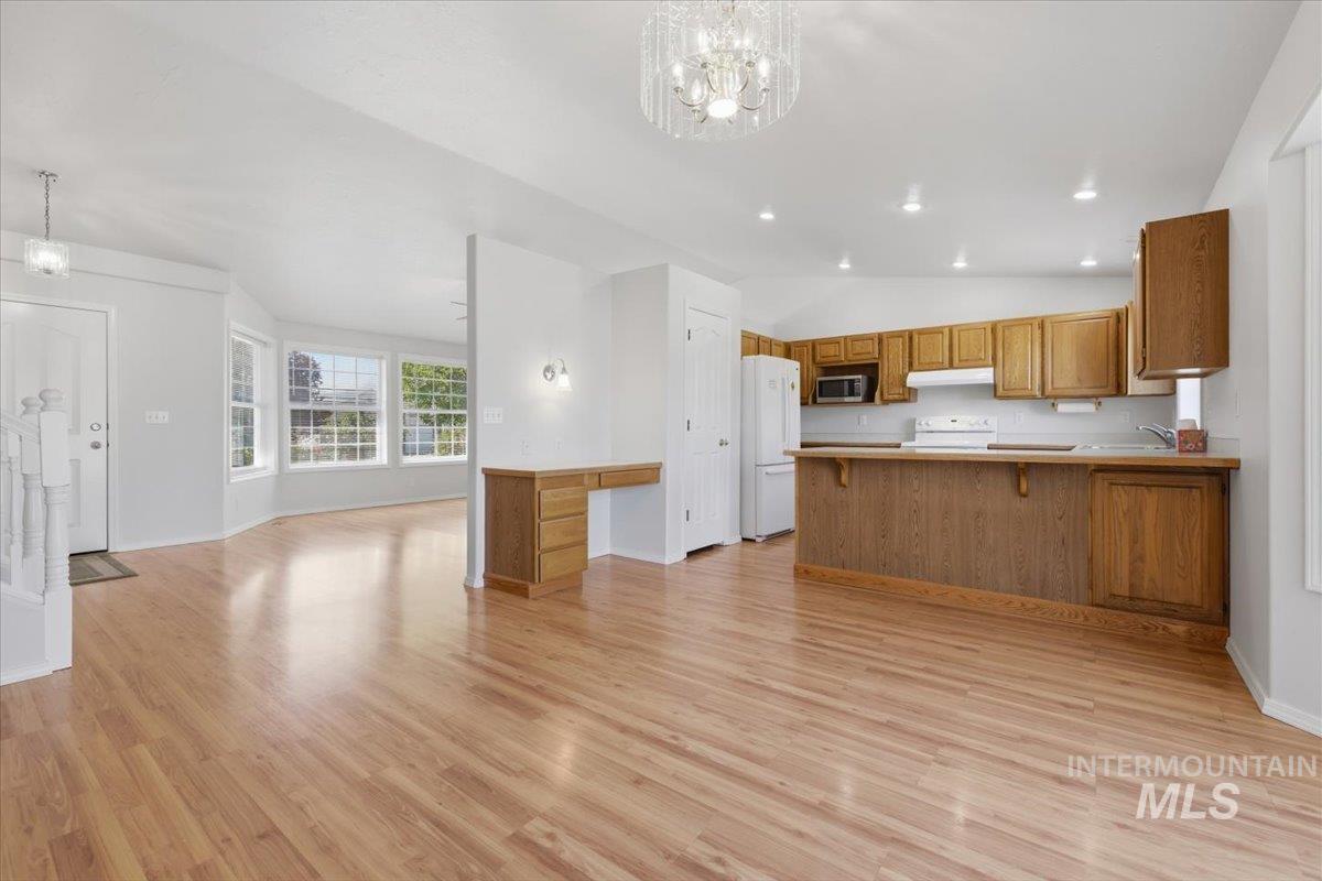 1128 W State St, Meridian, Idaho 83642, 4 Bedrooms, 3 Bathrooms, Residential For Sale, Price $565,000,MLS 98984336