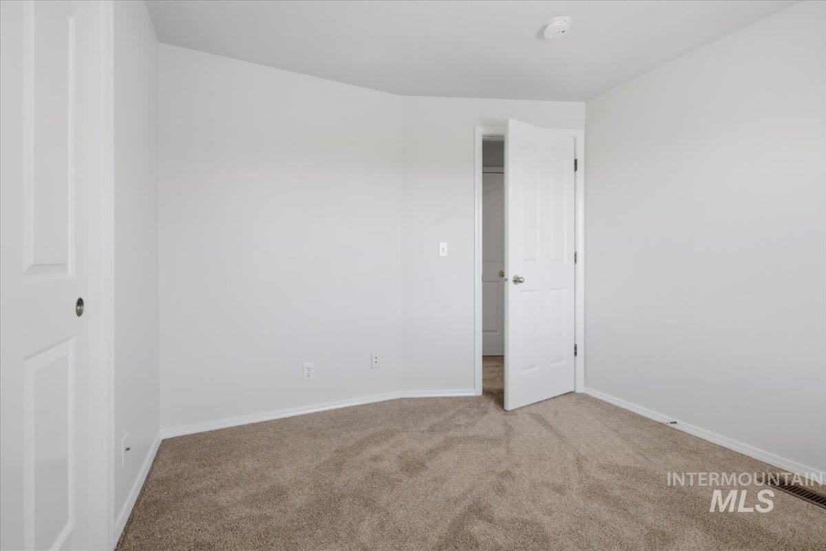 1128 W State St, Meridian, Idaho 83642, 4 Bedrooms, 3 Bathrooms, Residential For Sale, Price $565,000,MLS 98984336