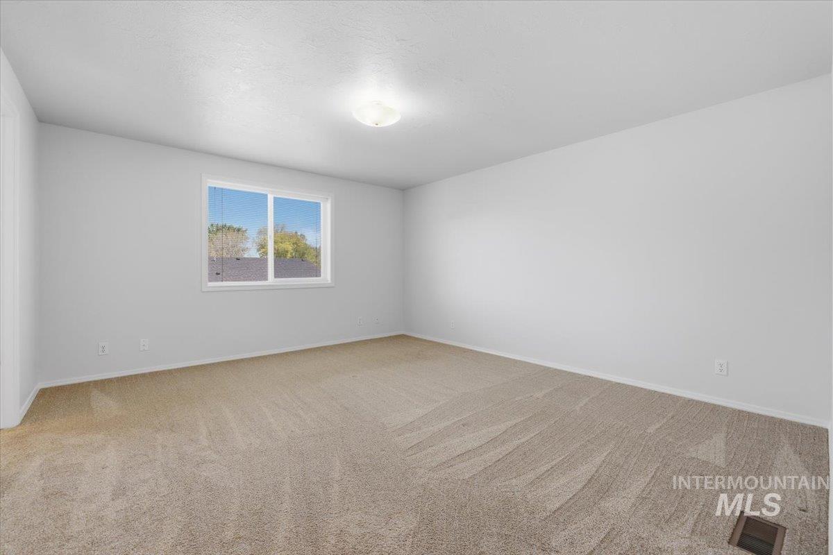 1128 W State St, Meridian, Idaho 83642, 4 Bedrooms, 3 Bathrooms, Residential For Sale, Price $565,000,MLS 98984336