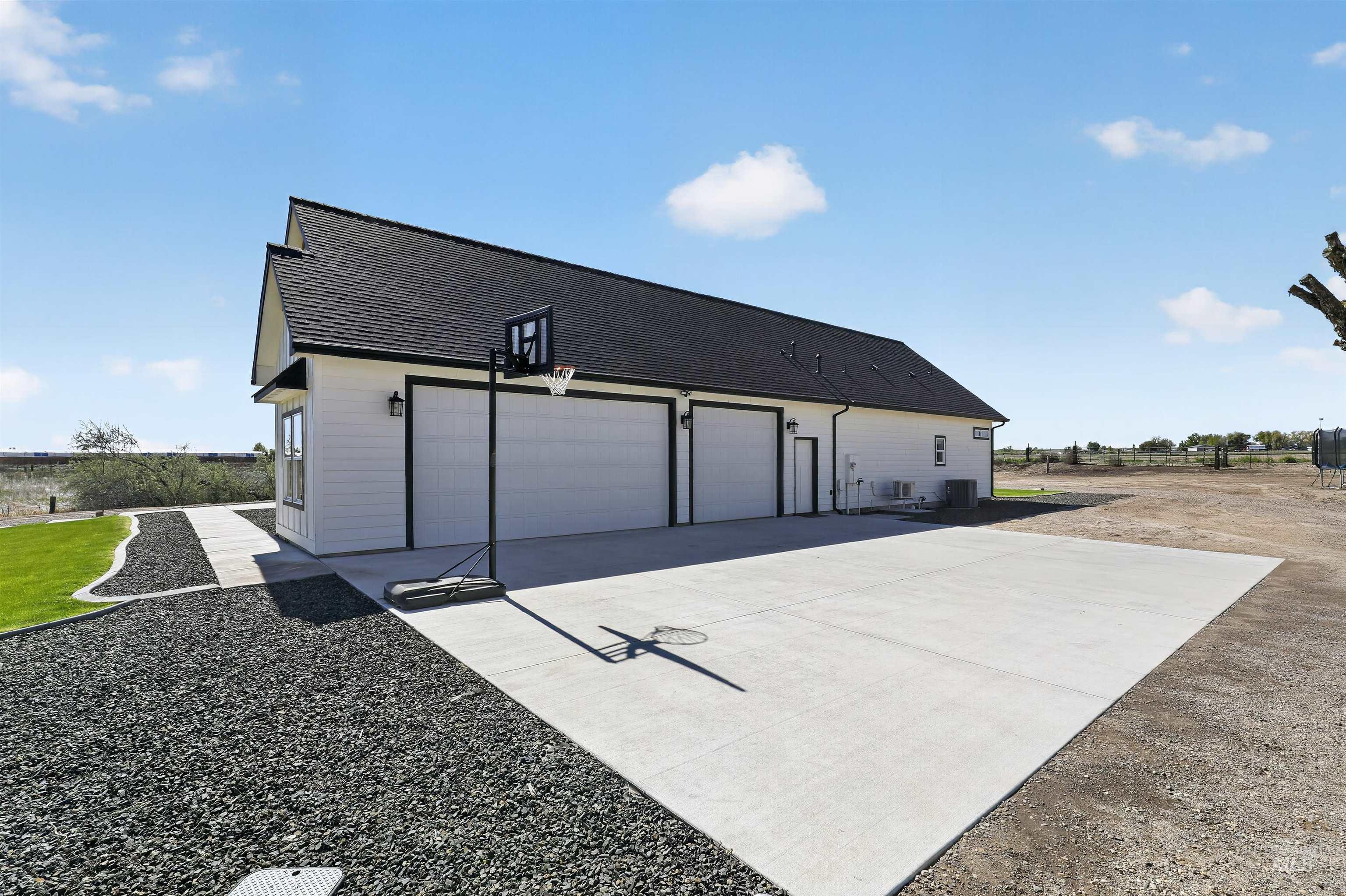 2369 SW 1st Ave, Fruitland, Idaho 83619-3600, 3 Bedrooms, 2.5 Bathrooms, Residential For Sale, Price $1,199,000,MLS 98984337