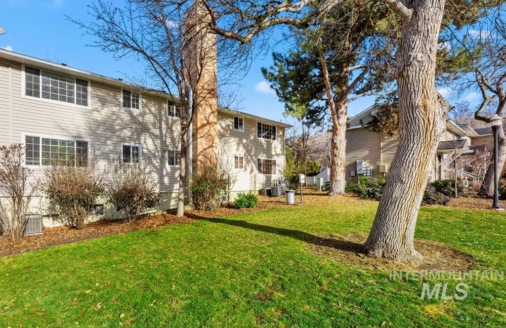 419 W Village Ln, Boise, Idaho 83702, 2 Bedrooms, 1 Bathroom, Residential For Sale, Price $329,900, 98984340