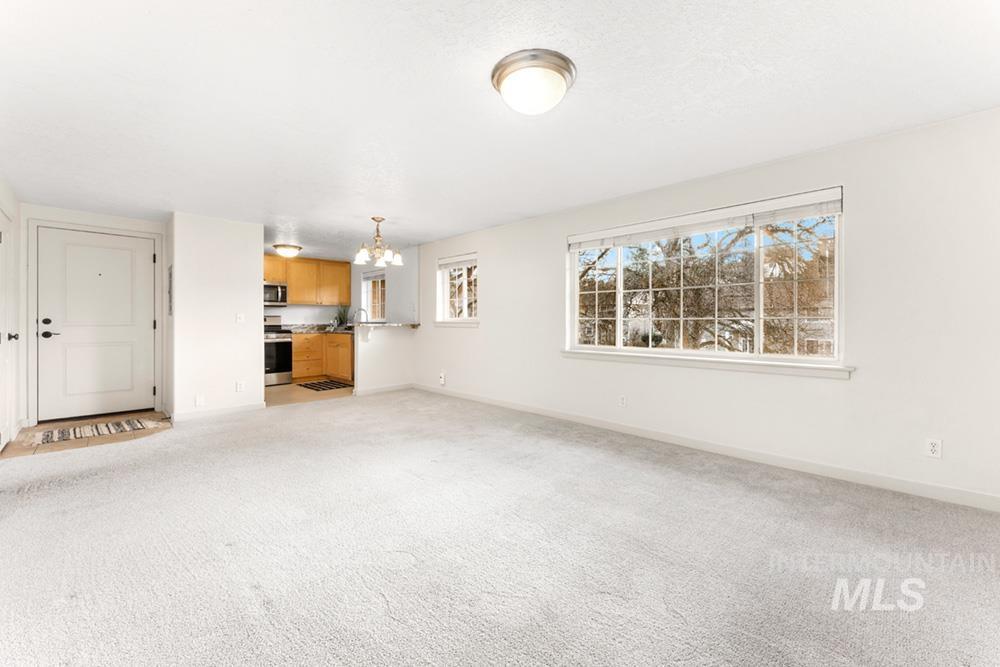 419 W Village Ln, Boise, Idaho 83702, 2 Bedrooms, 1 Bathroom, Residential For Sale, Price $329,900, 98984340