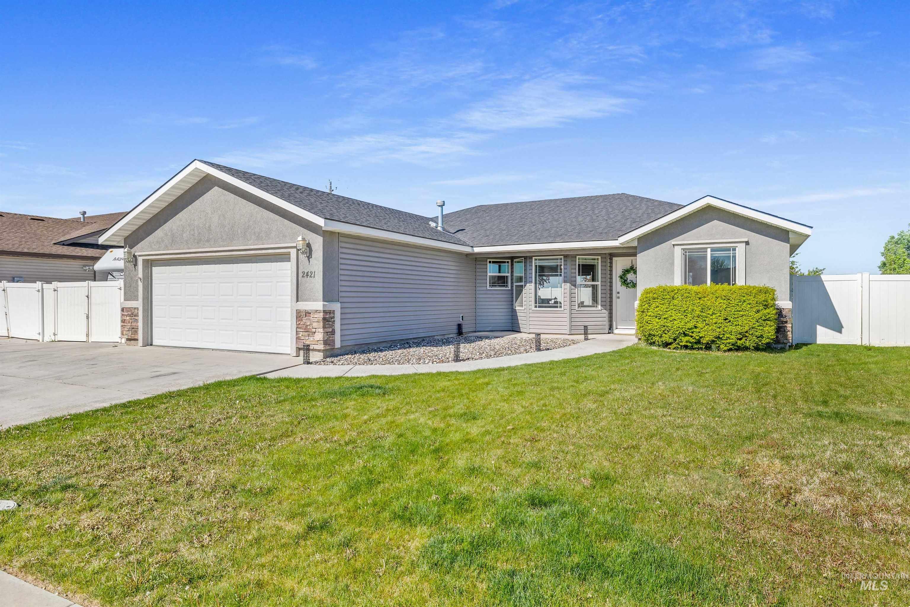 2421 Forge Street, Twin Falls, Idaho 83301, 3 Bedrooms, 2 Bathrooms, Residential For Sale, Price $390,000, 98984341