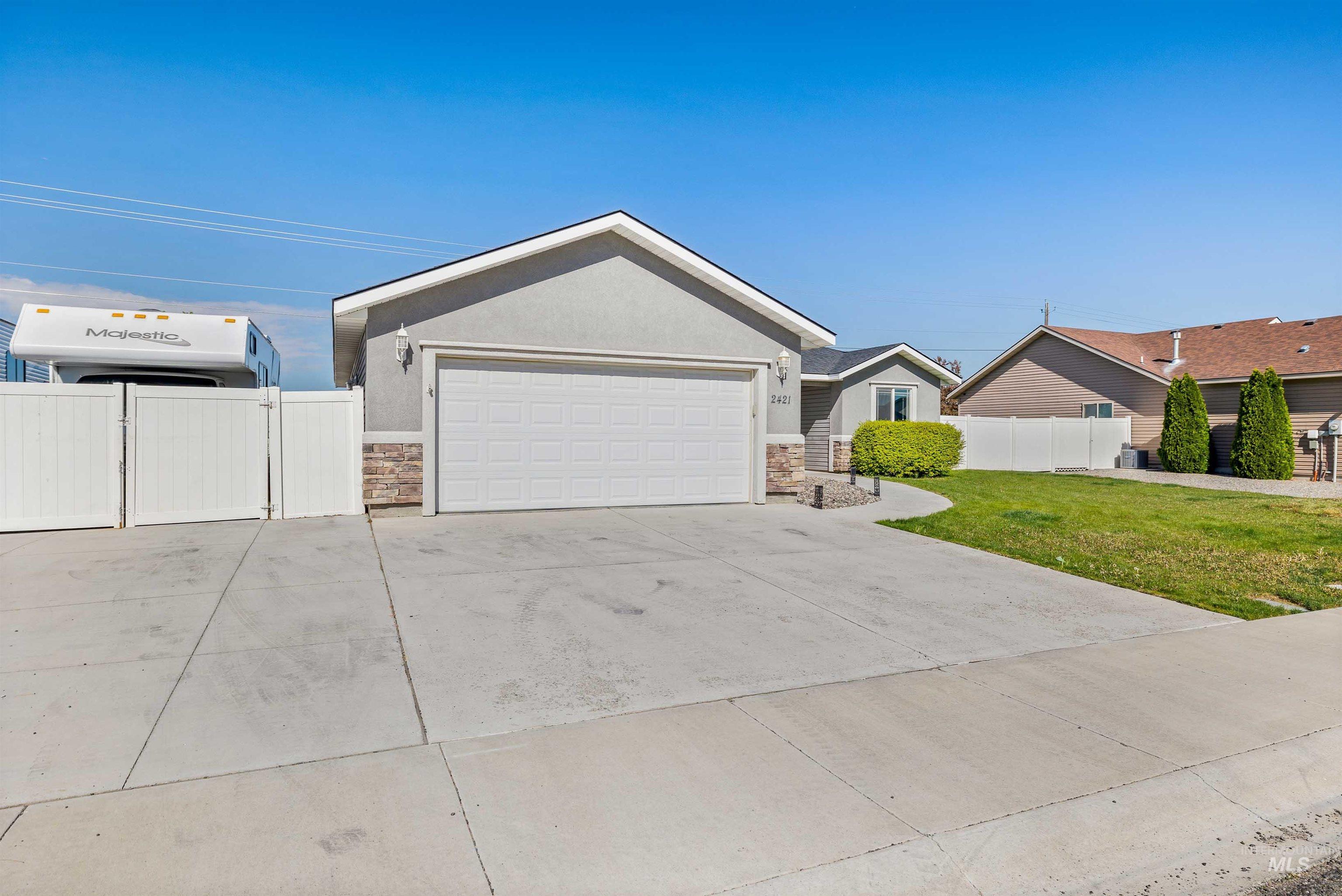 2421 Forge Street, Twin Falls, Idaho 83301, 3 Bedrooms, 2 Bathrooms, Residential For Sale, Price $390,000, 98984341