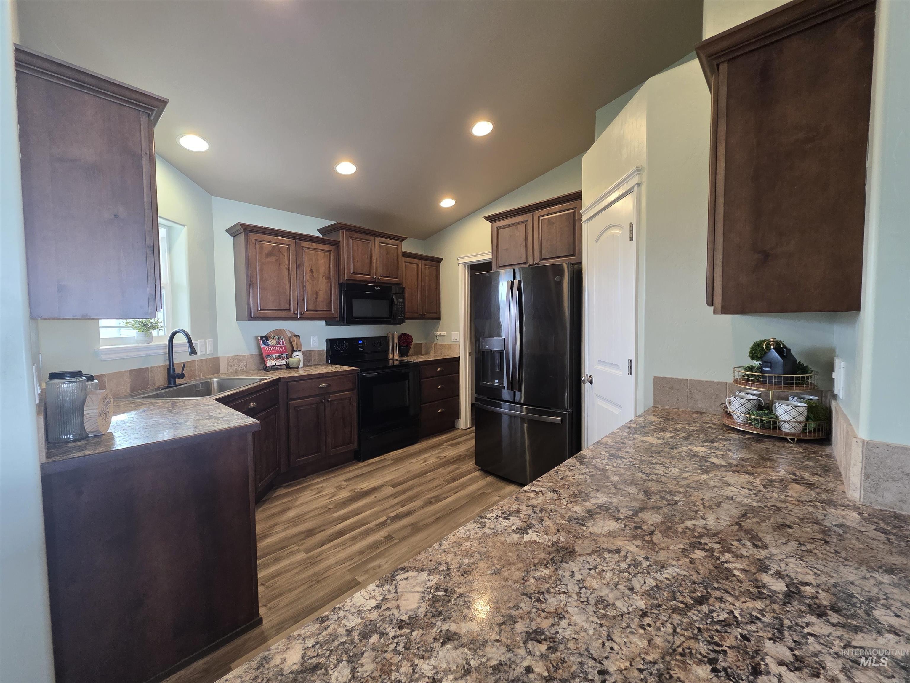 2421 Forge Street, Twin Falls, Idaho 83301, 3 Bedrooms, 2 Bathrooms, Residential For Sale, Price $390,000,MLS 98984341