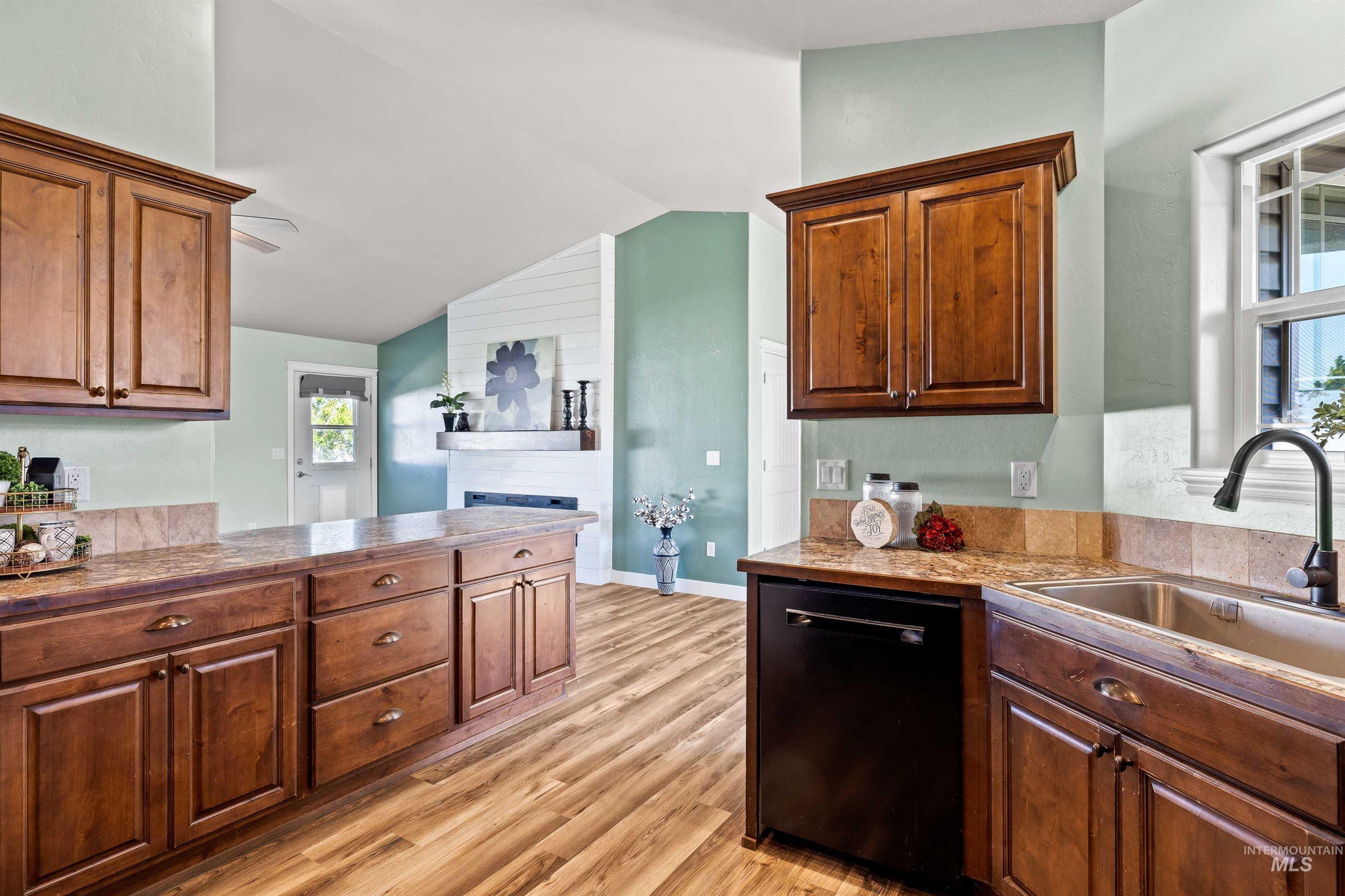 2421 Forge Street, Twin Falls, Idaho 83301, 3 Bedrooms, 2 Bathrooms, Residential For Sale, Price $390,000, 98984341