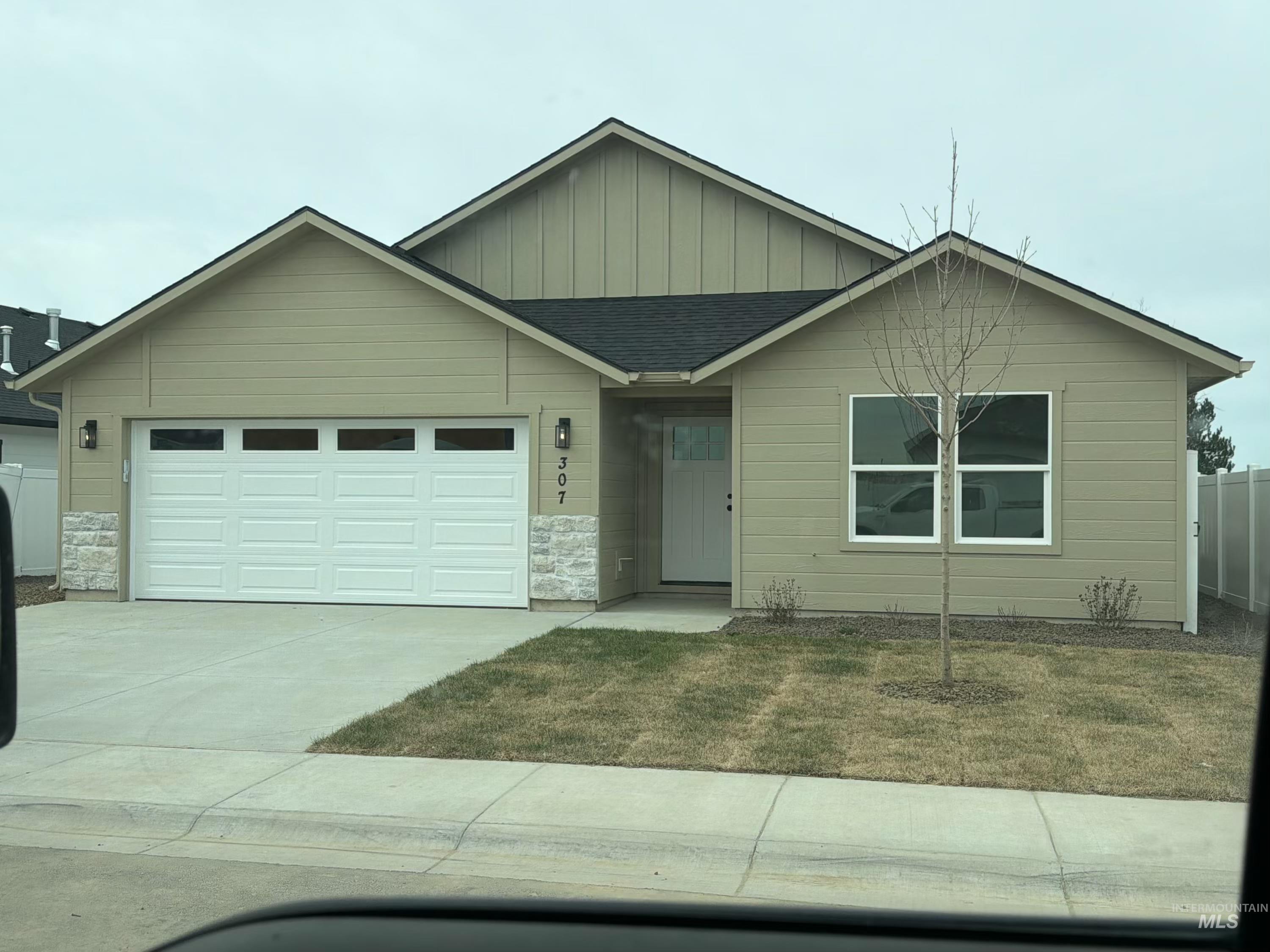 307 N. 11th. St., Parma, Idaho 83660, 4 Bedrooms, 2 Bathrooms, Residential For Sale, Price $395,000,MLS 98984345