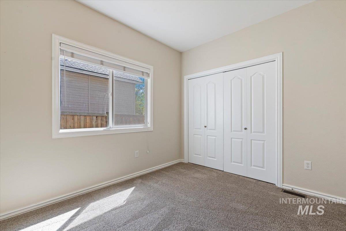 1953 W Marten Creek Dr, Meridian, Idaho 83646, 4 Bedrooms, 3 Bathrooms, Residential For Sale, Price $575,000,MLS 98984347