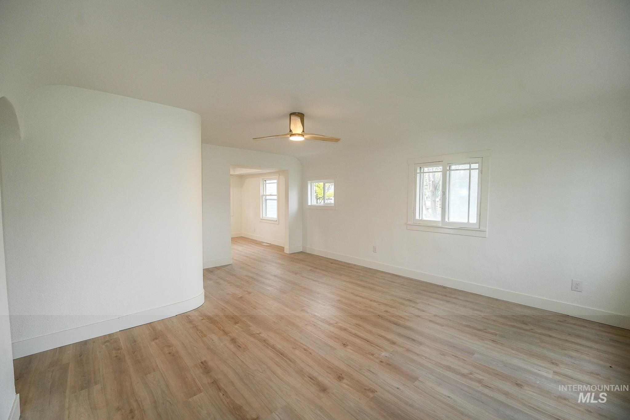 124 S Maple St, Nampa, Idaho 83686, 1 Bedroom, 1 Bathroom, Residential For Sale, Price $308,000, 98984352