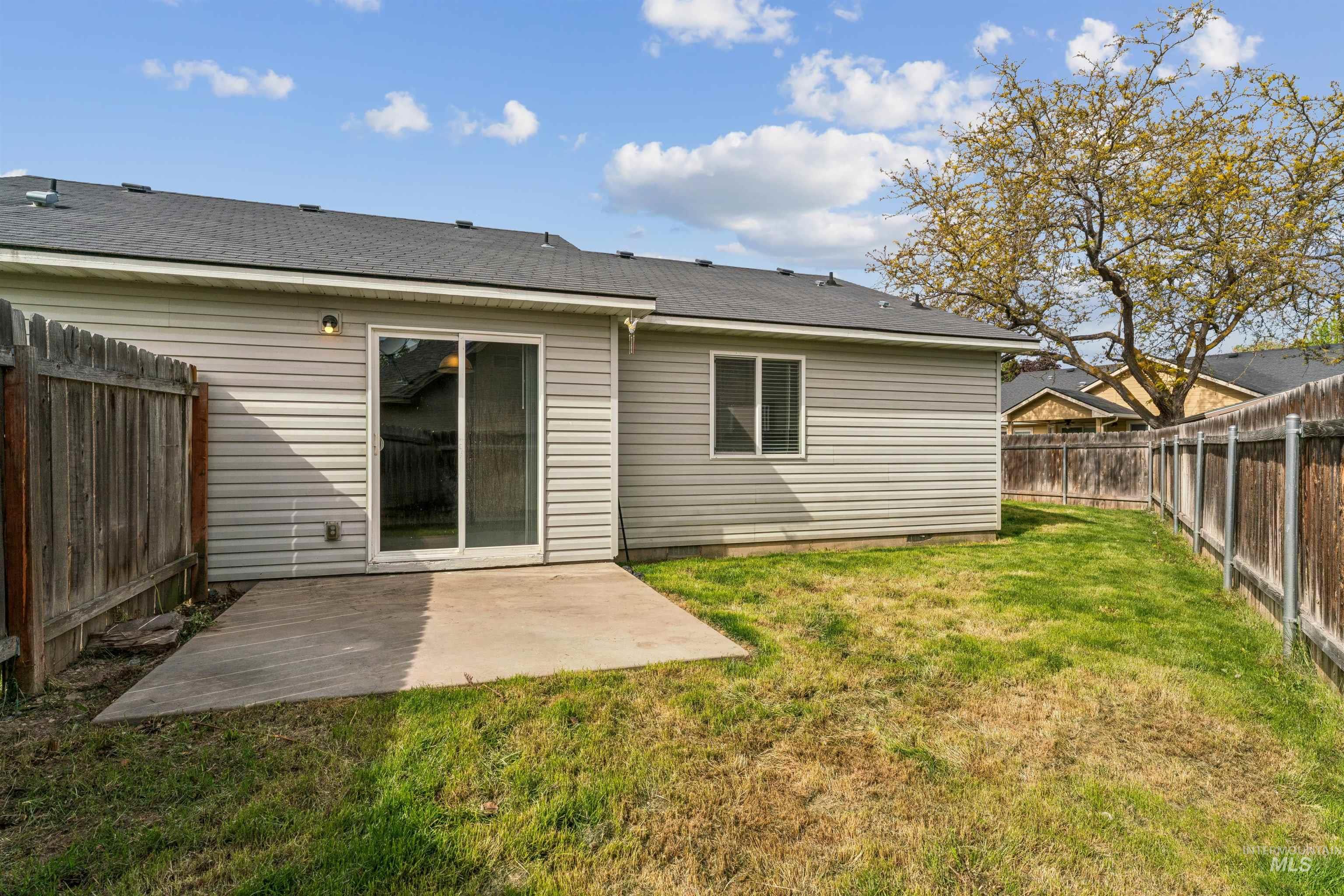 321 Pietra Way, Caldwell, Idaho 83605, 3 Bedrooms, 2 Bathrooms, Residential For Sale, Price $349,900, 98984359