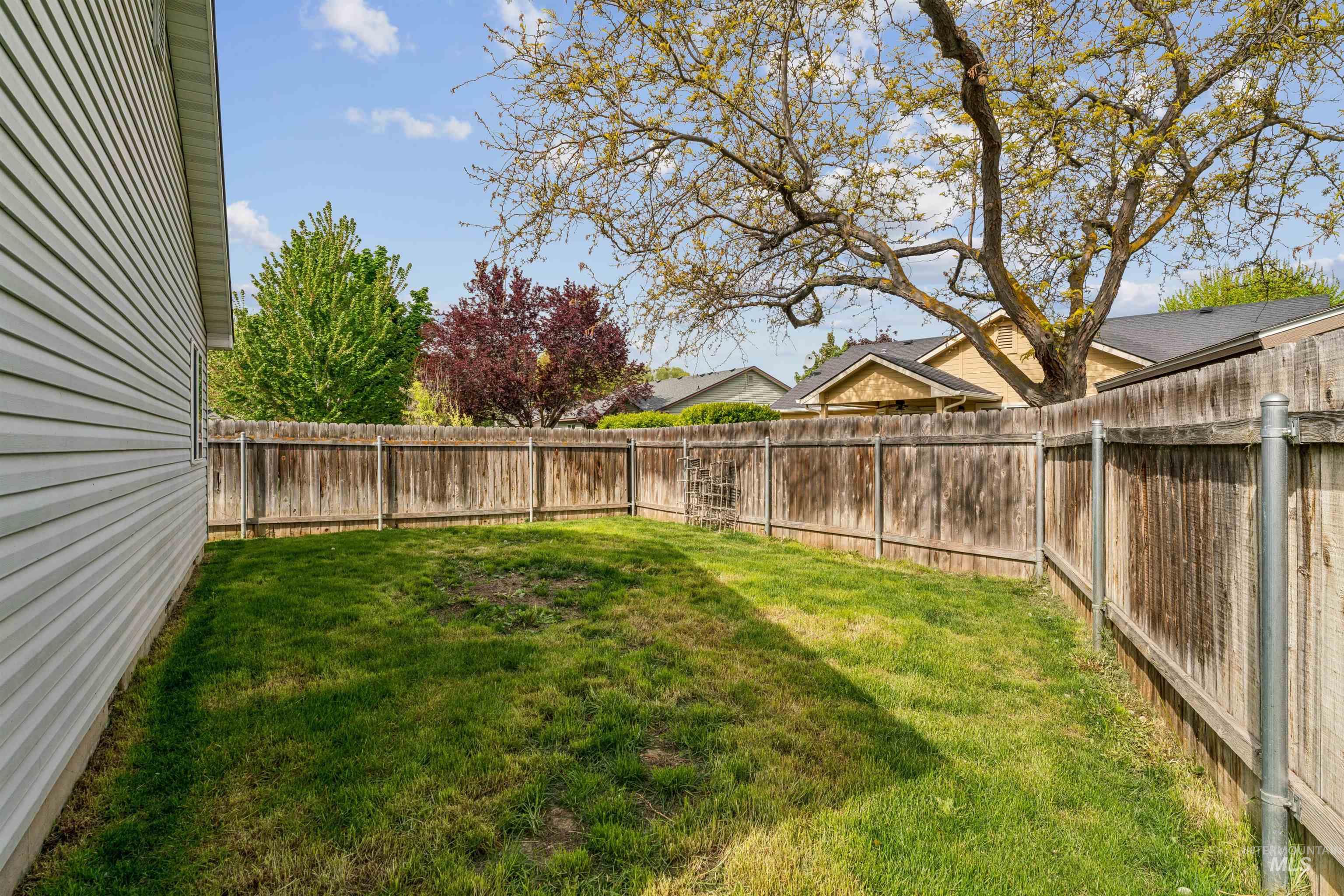 321 Pietra Way, Caldwell, Idaho 83605, 3 Bedrooms, 2 Bathrooms, Residential For Sale, Price $349,900, 98984359
