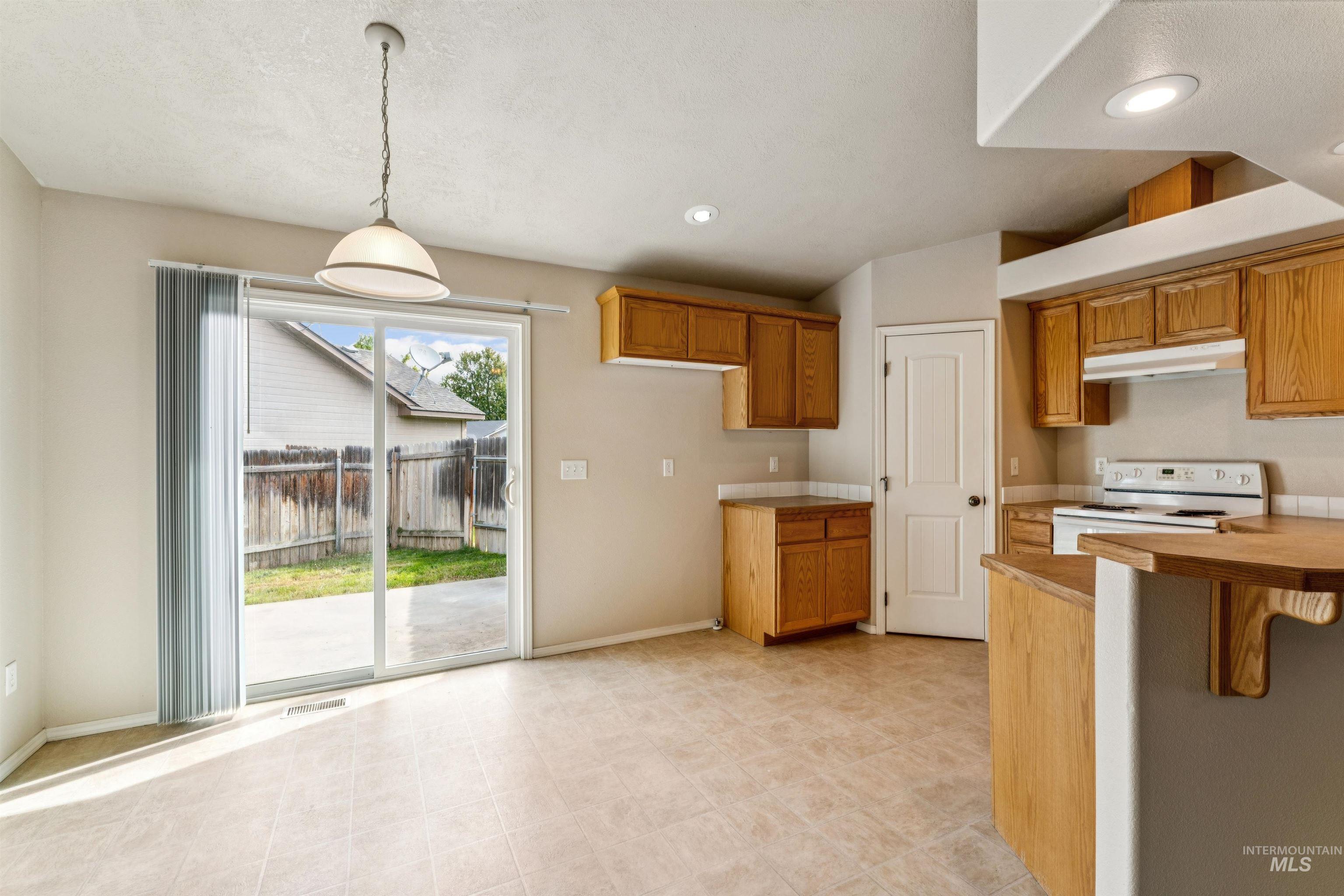 321 Pietra Way, Caldwell, Idaho 83605, 3 Bedrooms, 2 Bathrooms, Residential For Sale, Price $349,900, 98984359