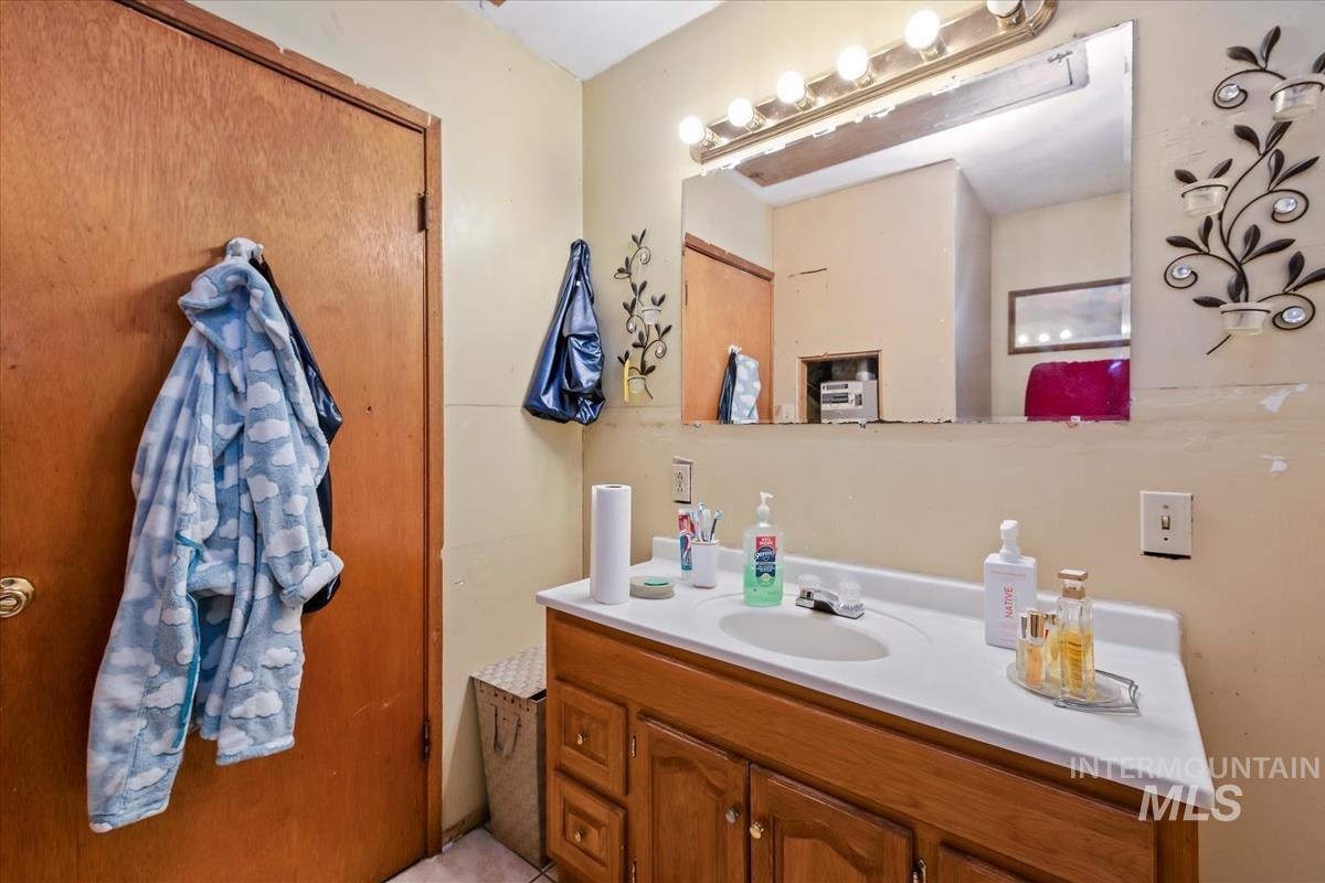404 S Whitley Dr, Fruitland, Idaho 83619, 3 Bedrooms, 1 Bathroom, Residential For Sale, Price $239,900, 98984360