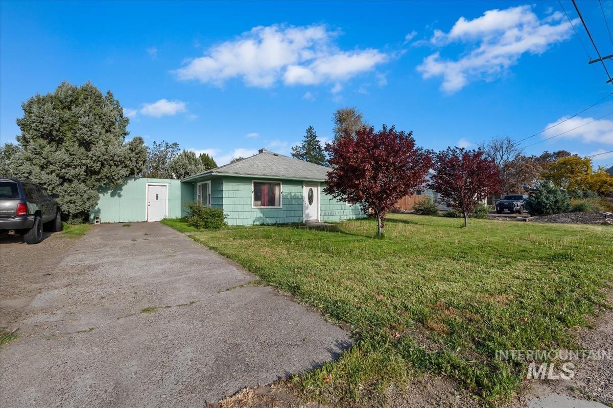 404 S Whitley Dr, Fruitland, Idaho 83619, 3 Bedrooms, 1 Bathroom, Residential For Sale, Price $239,900, 98984360