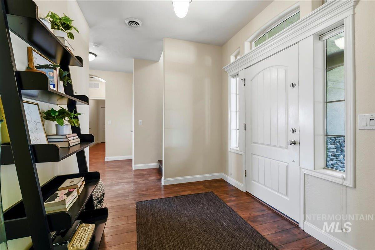 1173 W Hitchcock St, Meridian, Idaho 83646, 5 Bedrooms, 3.5 Bathrooms, Residential For Sale, Price $815,000, 98984361