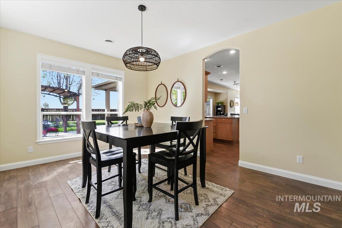 1173 W Hitchcock St, Meridian, Idaho 83646, 5 Bedrooms, 3.5 Bathrooms, Residential For Sale, Price $815,000, 98984361