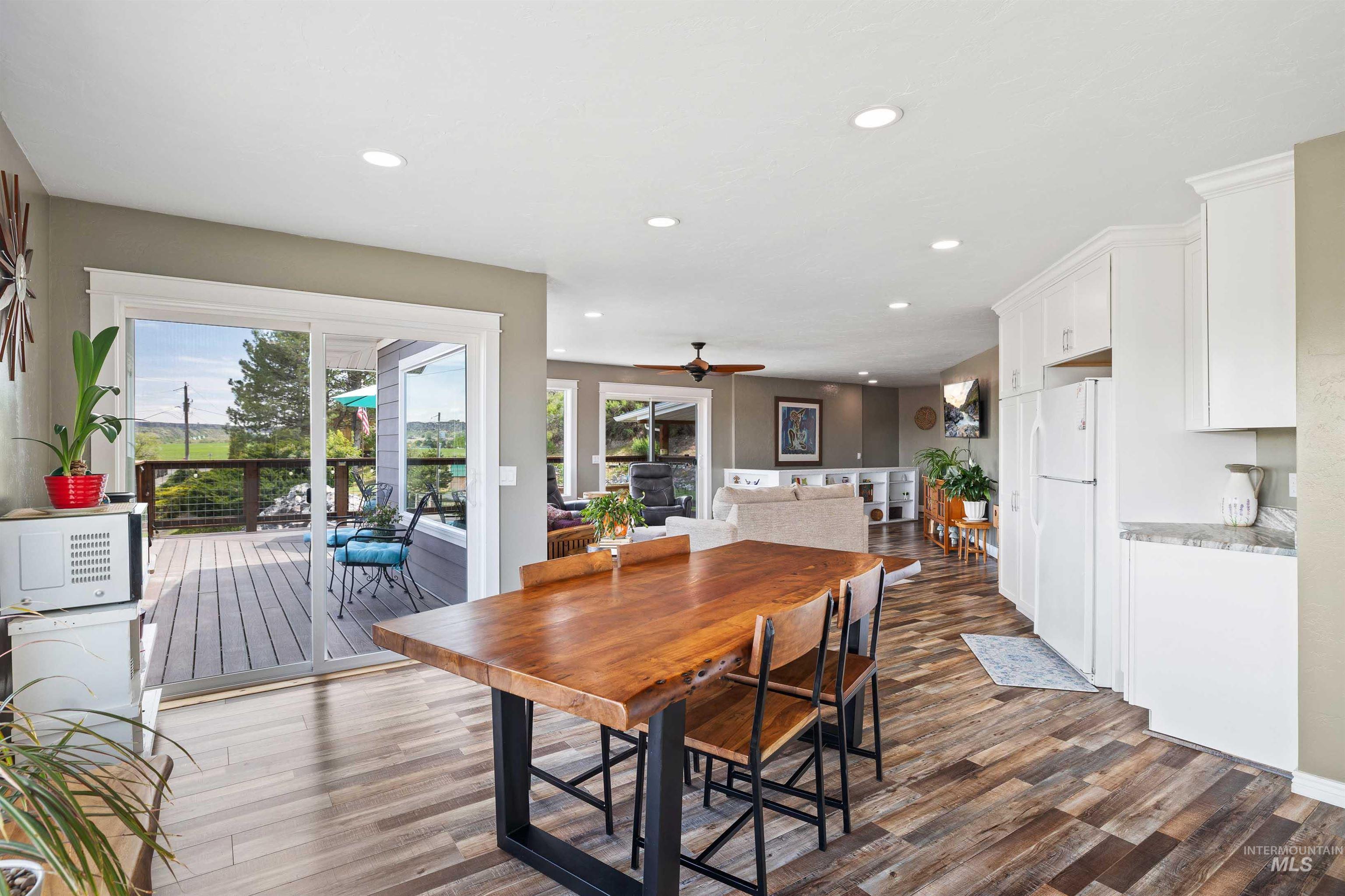 11 Bell Rapids Rd, Hagerman, Idaho 83332, 3 Bedrooms, 2 Bathrooms, Residential For Sale, Price $899,000, 98984363