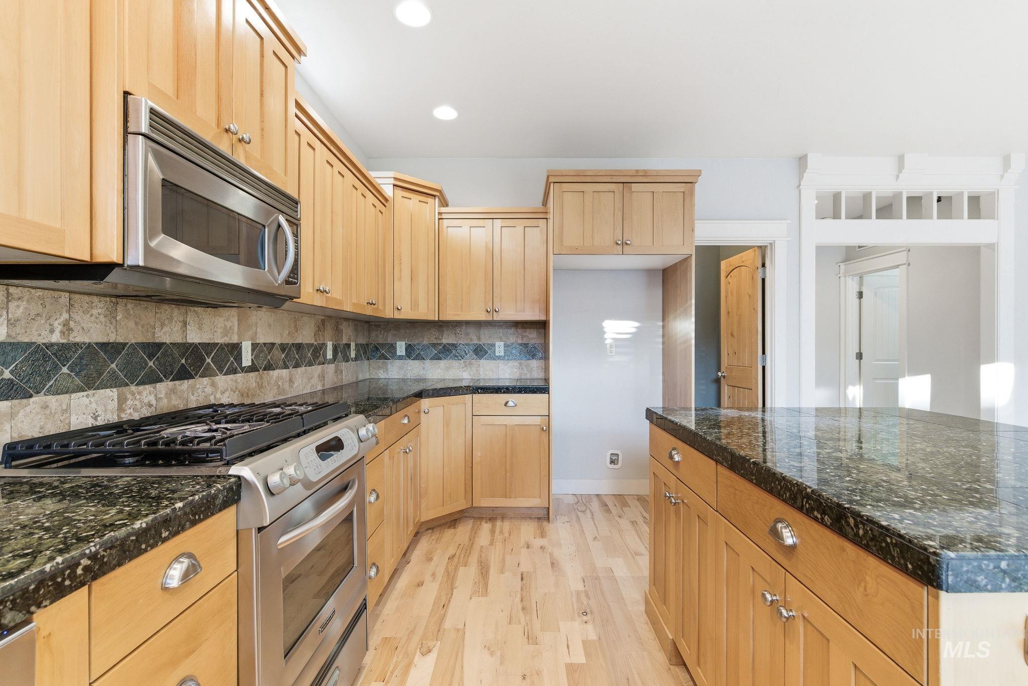 930 W Cagney Dr., Meridian, Idaho 83646-4789, 4 Bedrooms, 2.5 Bathrooms, Residential For Sale, Price $679,900, 98984365