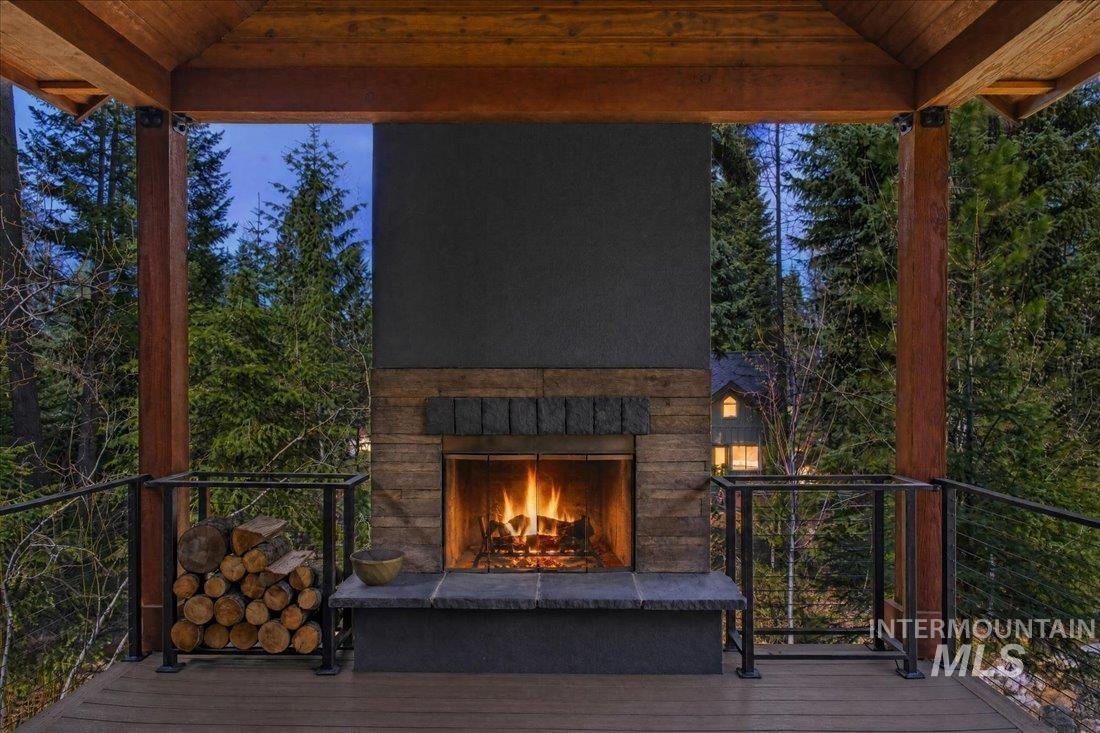 1051 Bitterrot, McCall, Idaho 83683, 4 Bedrooms, 3.5 Bathrooms, Residential For Sale, Price $1,695,000,MLS 98984367