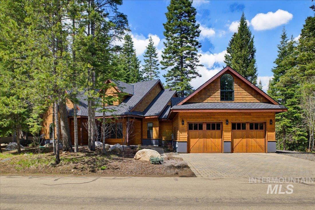 1051 Bitterrot, McCall, Idaho 83683, 4 Bedrooms, 3.5 Bathrooms, Residential For Sale, Price $1,695,000,MLS 98984367