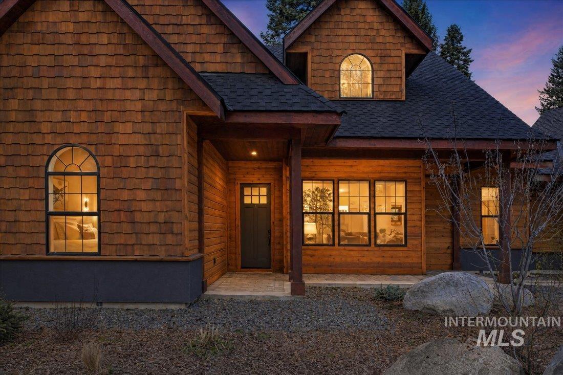 1051 Bitterrot, McCall, Idaho 83683, 4 Bedrooms, 3.5 Bathrooms, Residential For Sale, Price $1,695,000,MLS 98984367