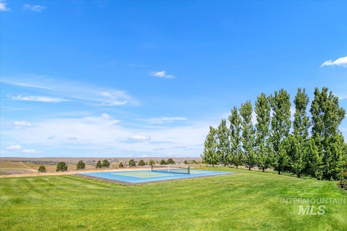 7760 N Grand Ridge Lane, Eagle, Idaho 83616-0000, 4 Bedrooms, 2.5 Bathrooms, Residential For Sale, Price $1,085,000, 98984369