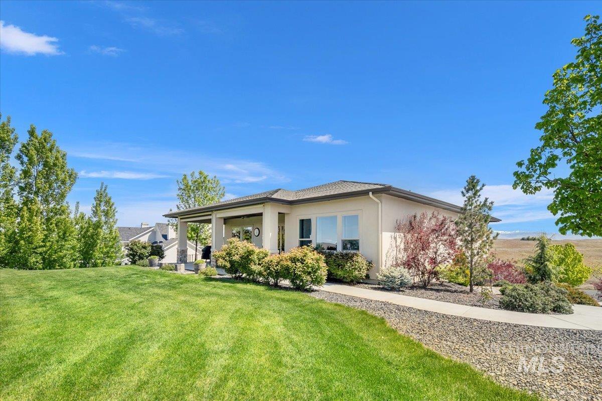 7760 N Grand Ridge Lane, Eagle, Idaho 83616-0000, 4 Bedrooms, 2.5 Bathrooms, Residential For Sale, Price $1,085,000, 98984369