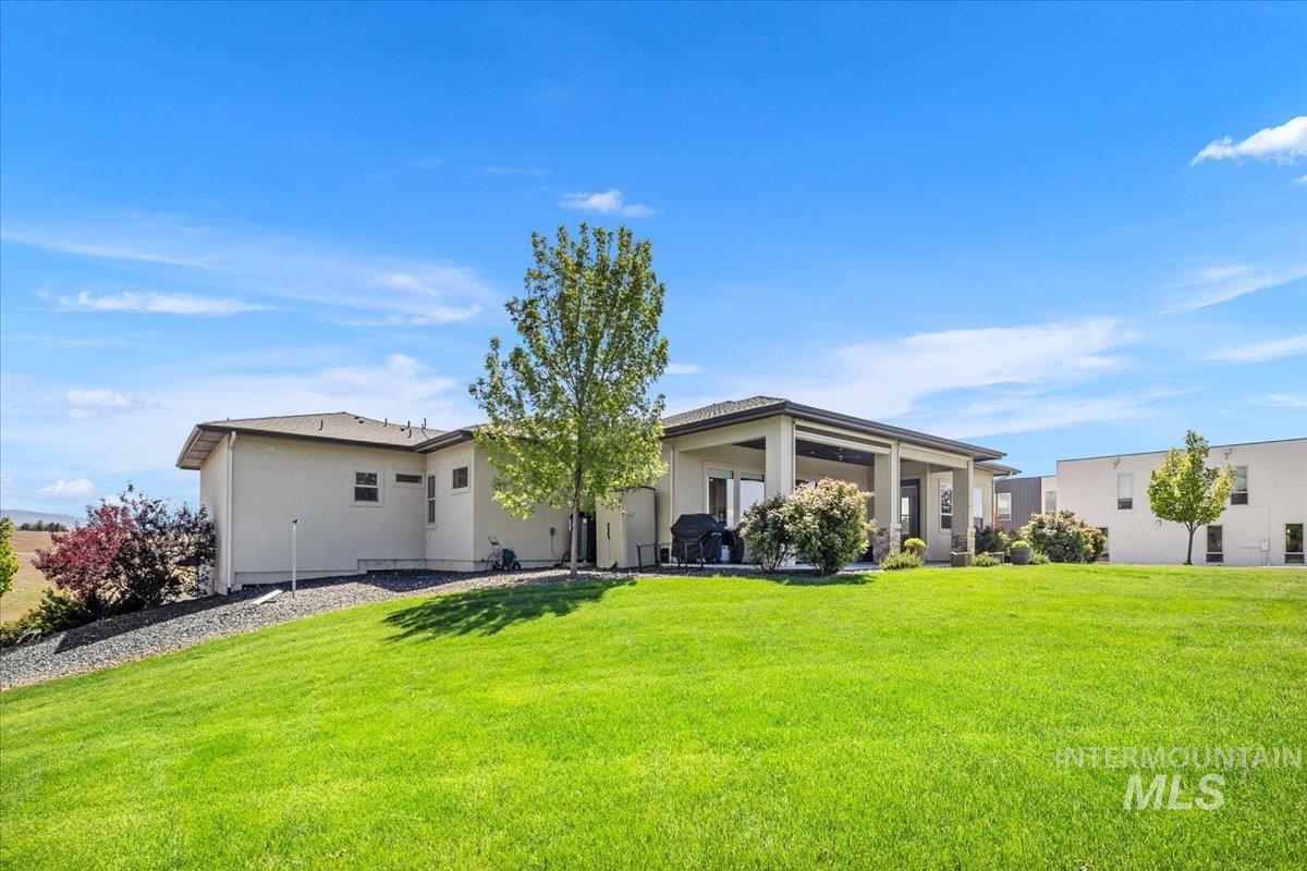 7760 N Grand Ridge Lane, Eagle, Idaho 83616-0000, 4 Bedrooms, 2.5 Bathrooms, Residential For Sale, Price $1,085,000, 98984369