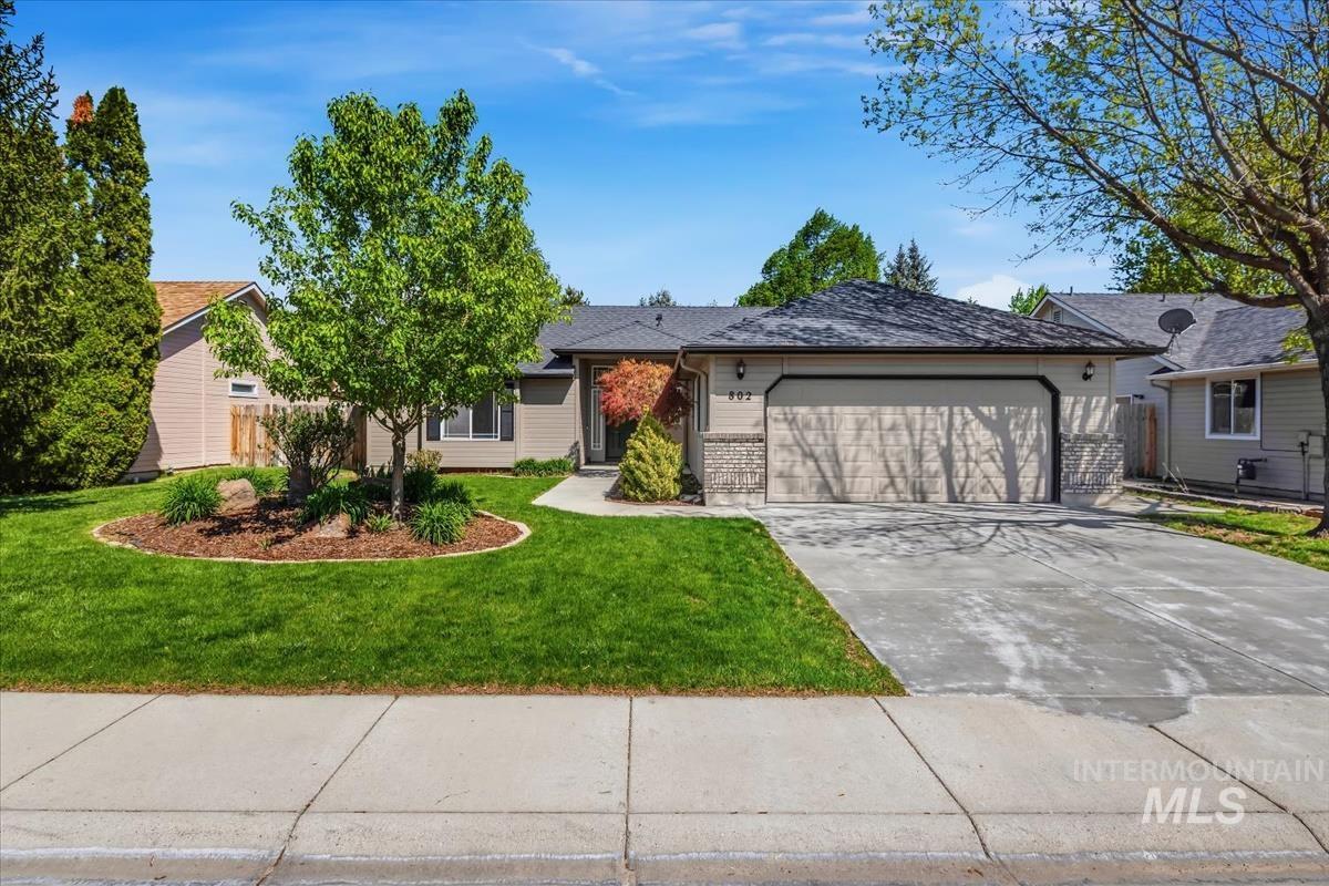 802 N Echohawk Way, Eagle, Idaho 83616, 3 Bedrooms, 2 Bathrooms, Residential For Sale, Price $524,900,MLS 98984378