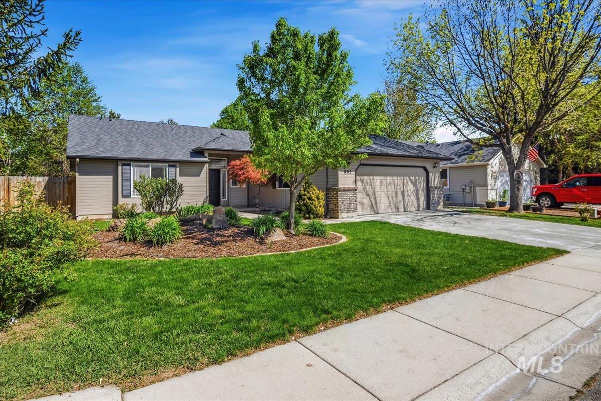 802 N Echohawk Way, Eagle, Idaho 83616, 3 Bedrooms, 2 Bathrooms, Residential For Sale, Price $524,900,MLS 98984378