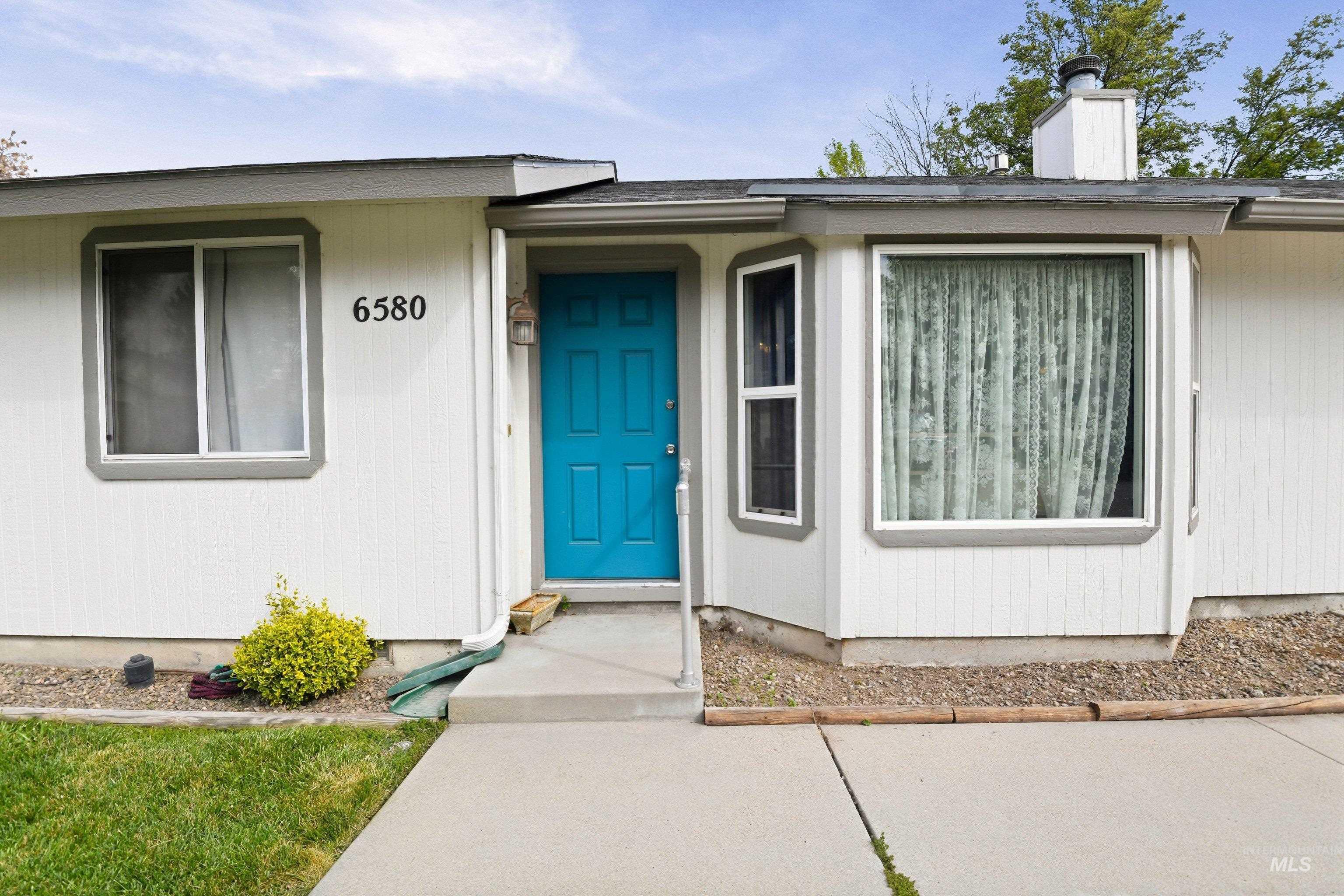 6580 W W Elmer Lane, Boise, Idaho 83714, 3 Bedrooms, 2 Bathrooms, Residential For Sale, Price $375,000,MLS 98984379