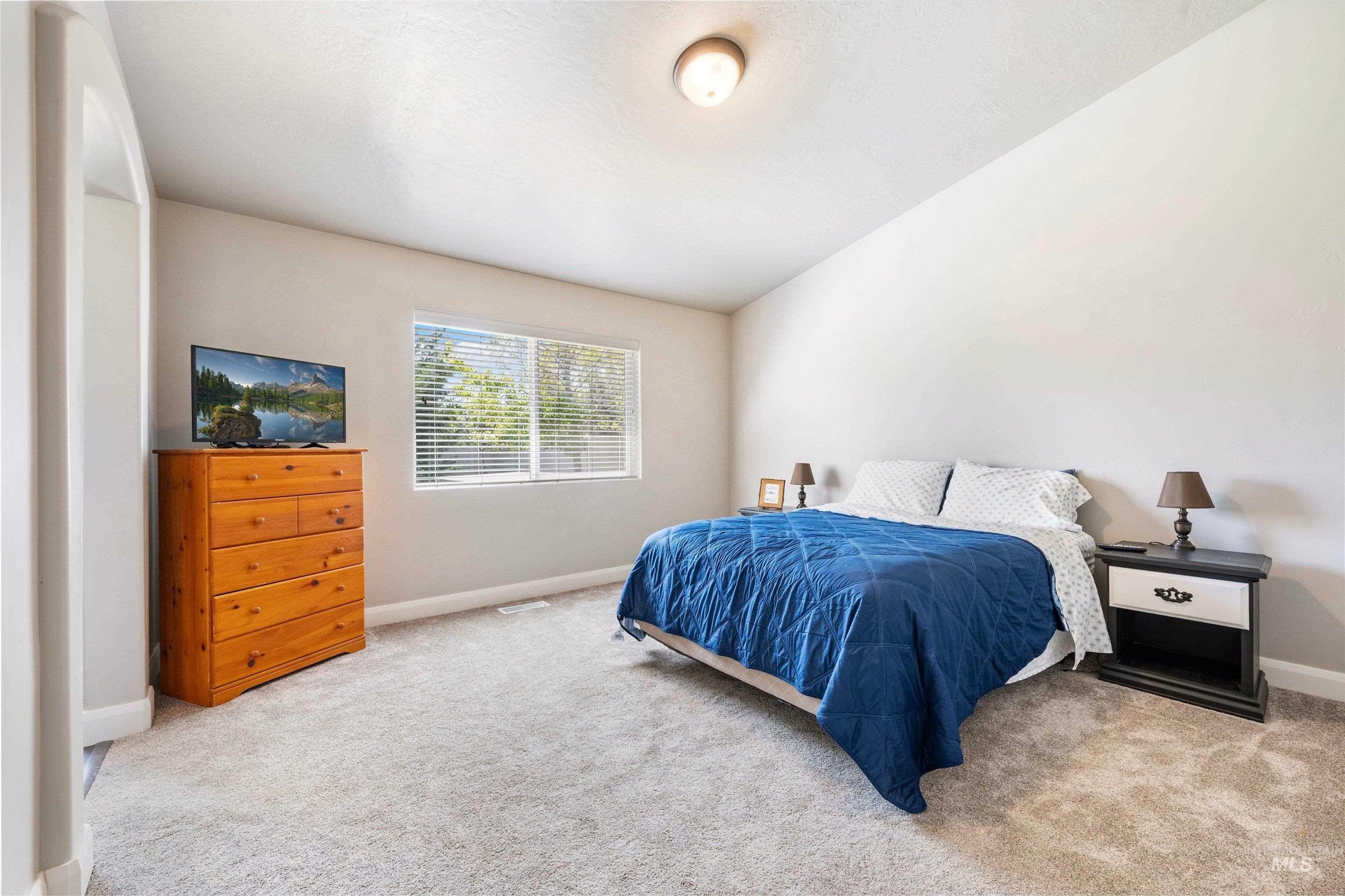 5493 W Los Flores St, Meridian, Idaho 83646, 4 Bedrooms, 2 Bathrooms, Residential For Sale, Price $479,900,MLS 98984380
