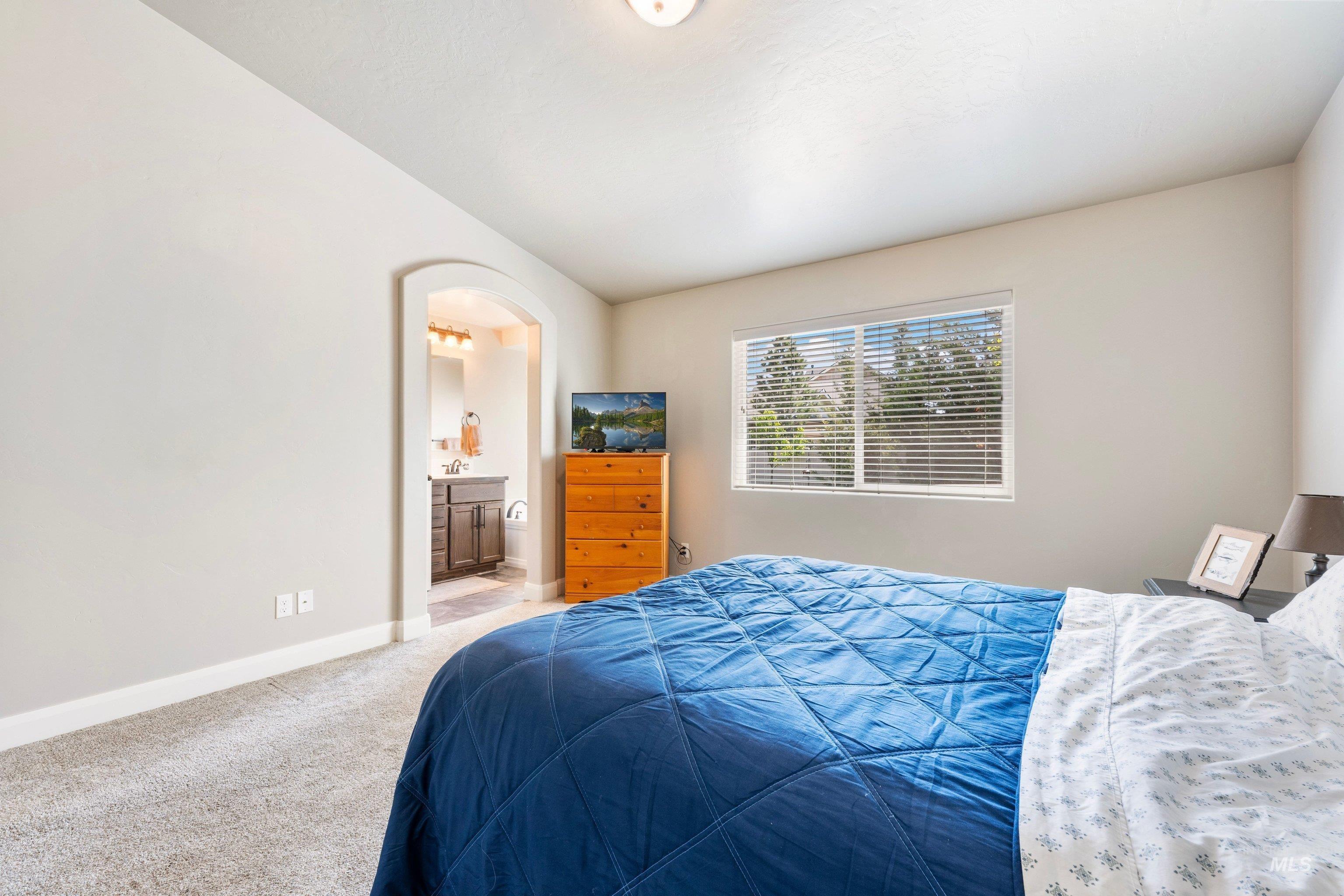 5493 W Los Flores St, Meridian, Idaho 83646, 4 Bedrooms, 2 Bathrooms, Residential For Sale, Price $479,900,MLS 98984380
