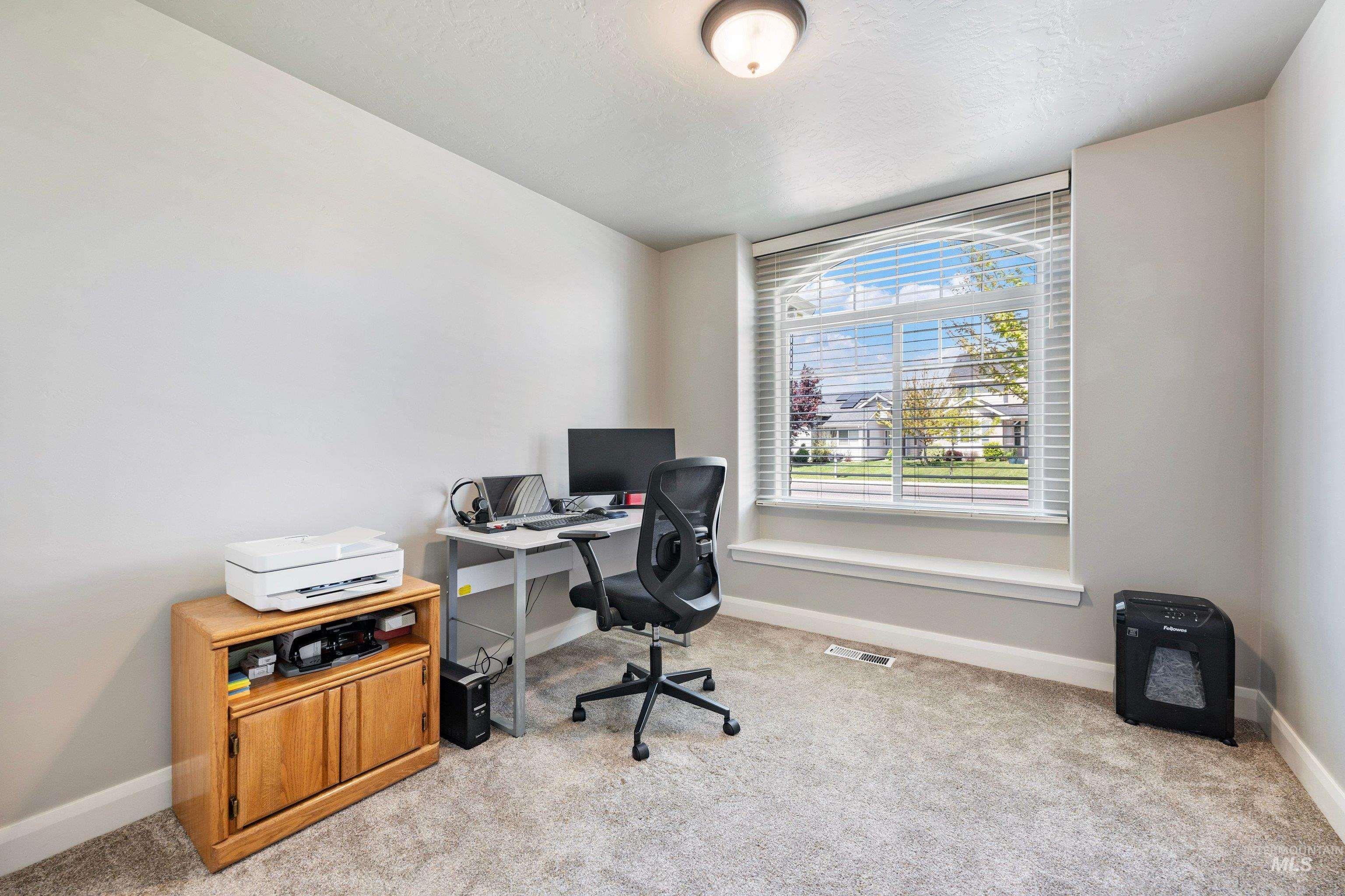 5493 W Los Flores St, Meridian, Idaho 83646, 4 Bedrooms, 2 Bathrooms, Residential For Sale, Price $479,900,MLS 98984380